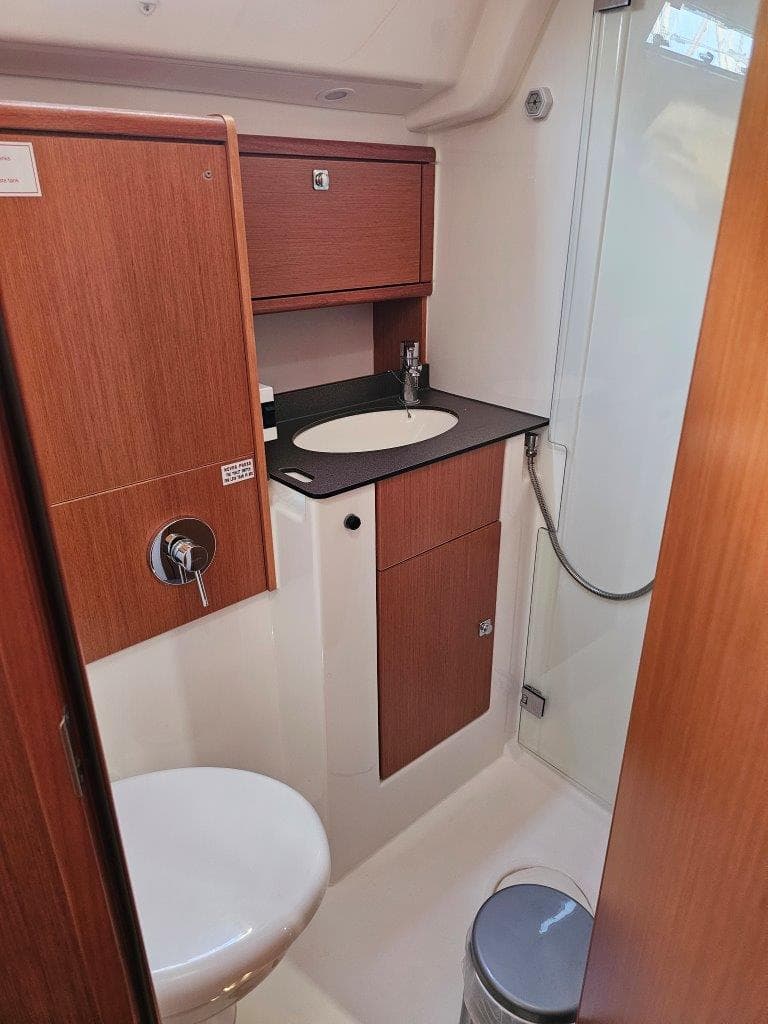 Bavaria 51 Cruiser - photo 42