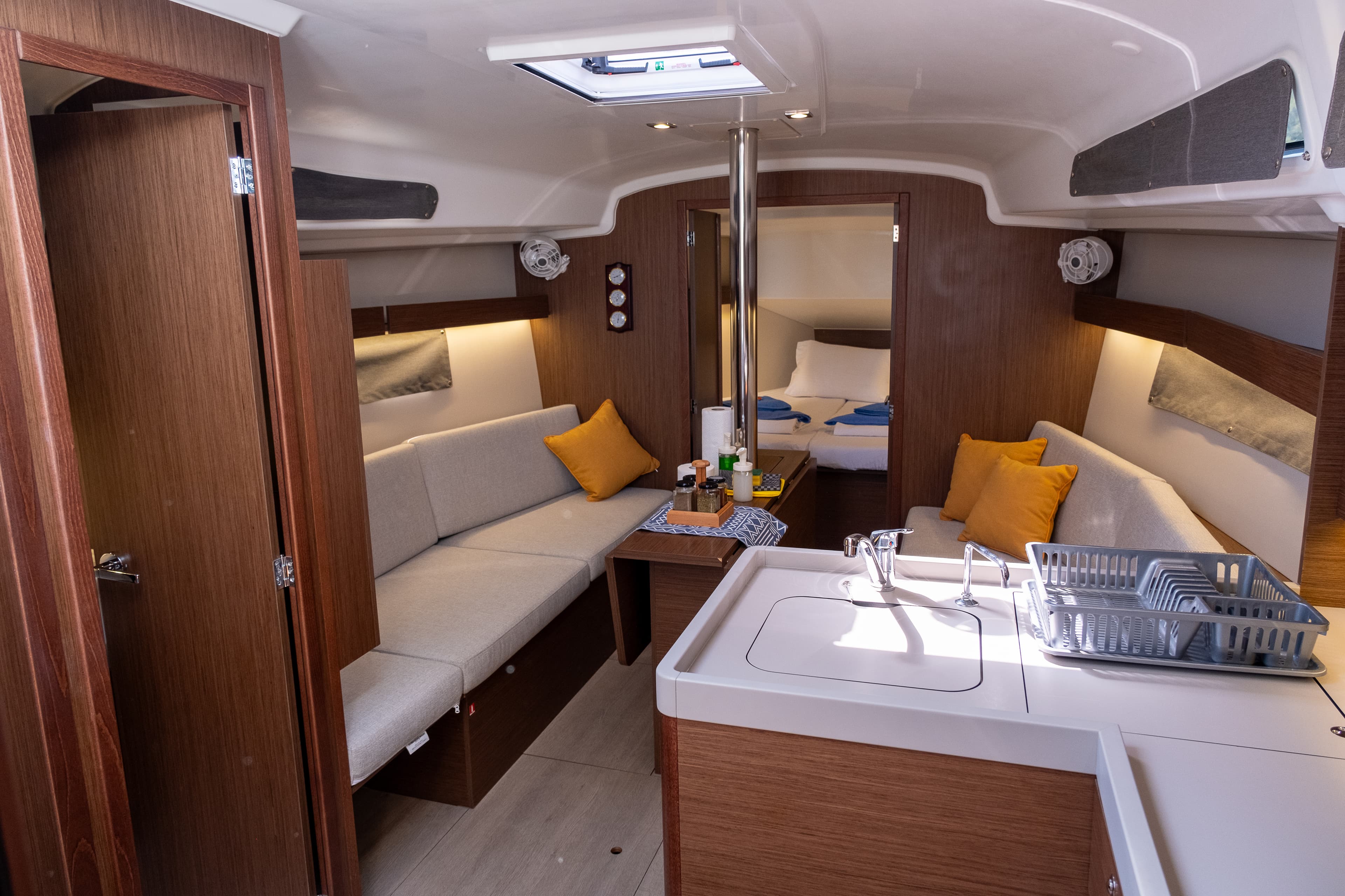 Oceanis 34.1 - photo 19