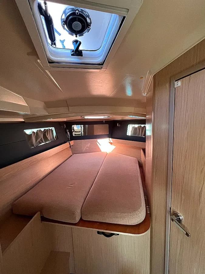 Oceanis 41.1 - photo 11