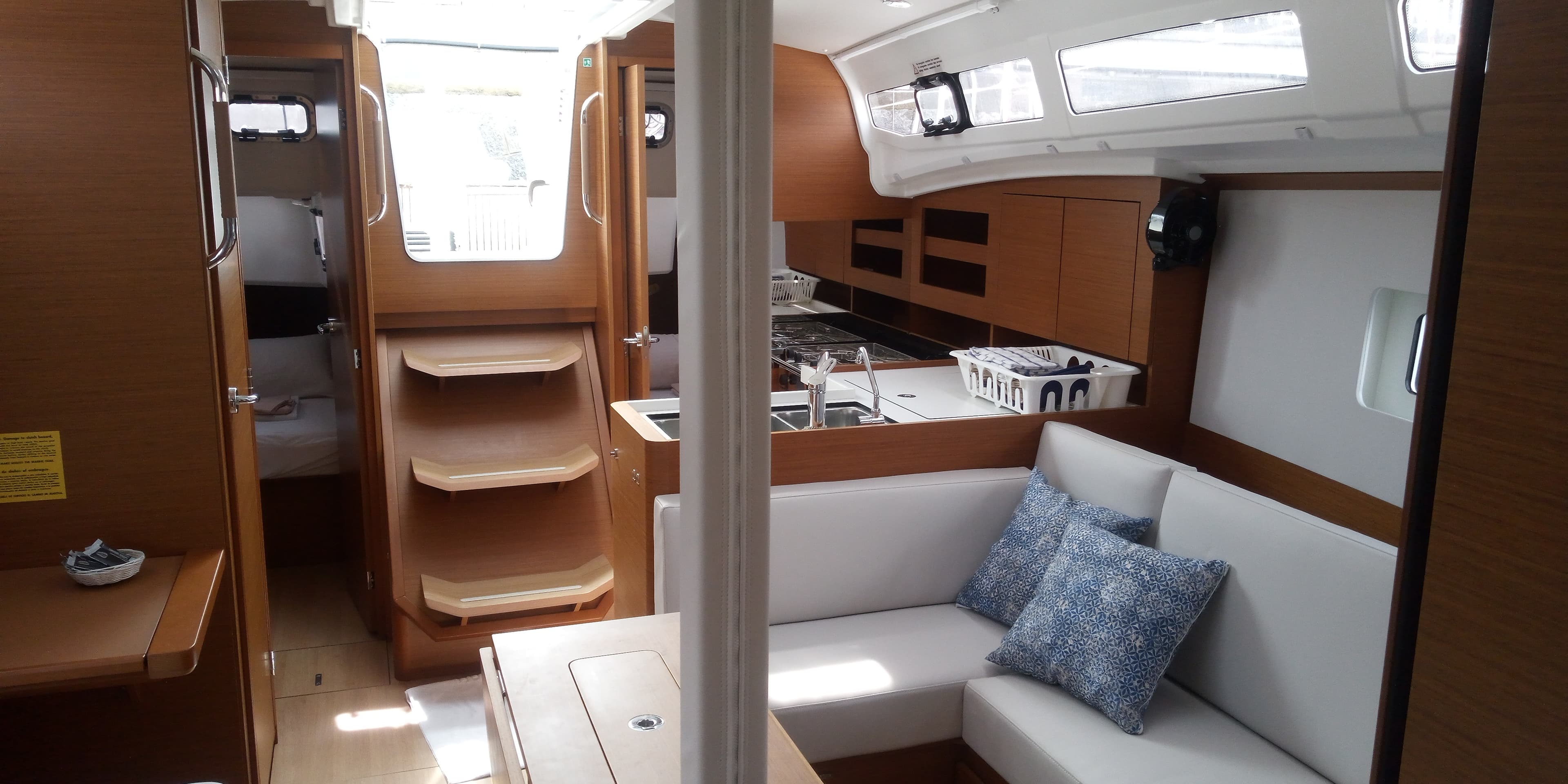 Sun Odyssey 380 - photo 12