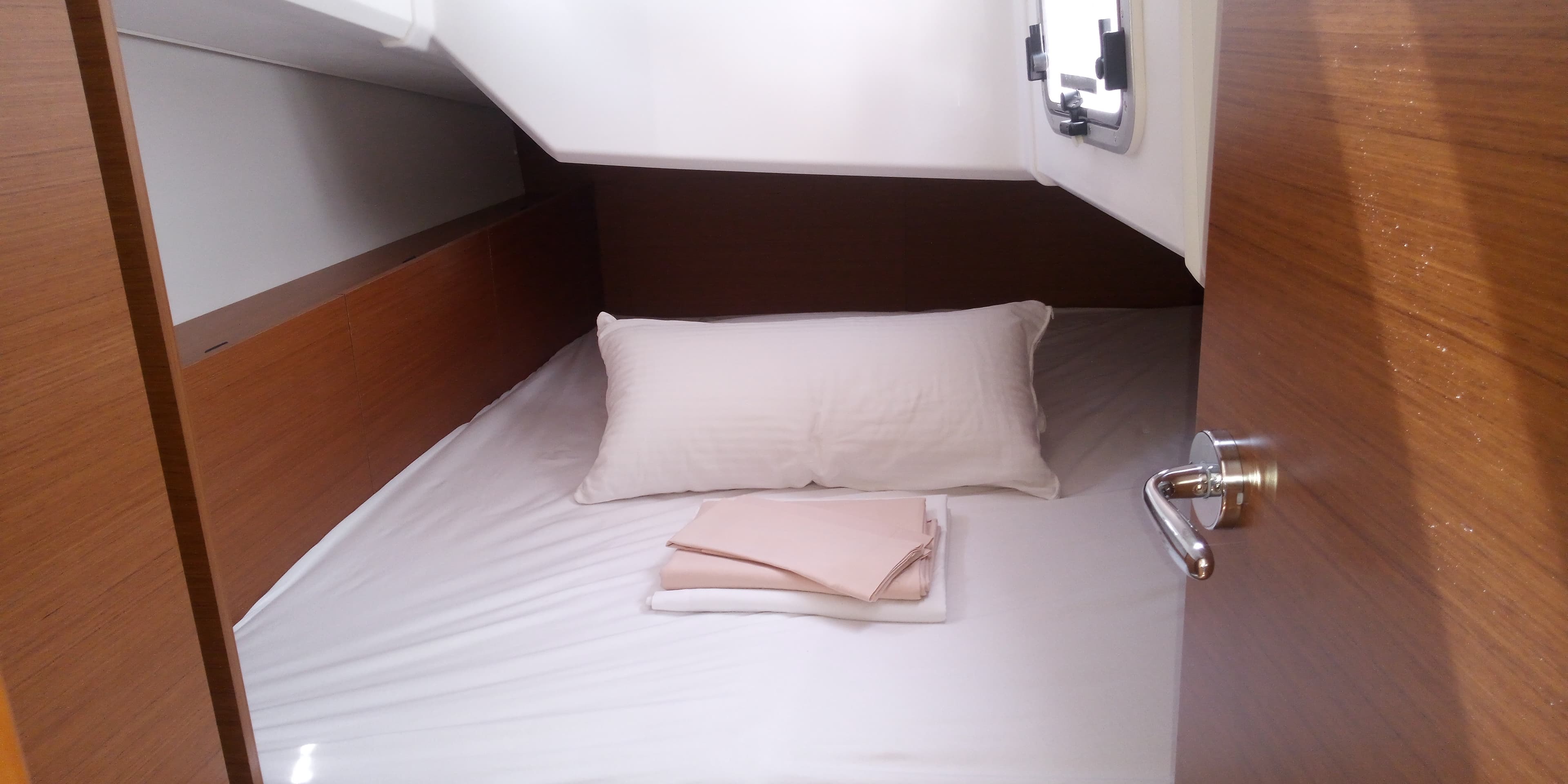 Sun Odyssey 380 - photo 8