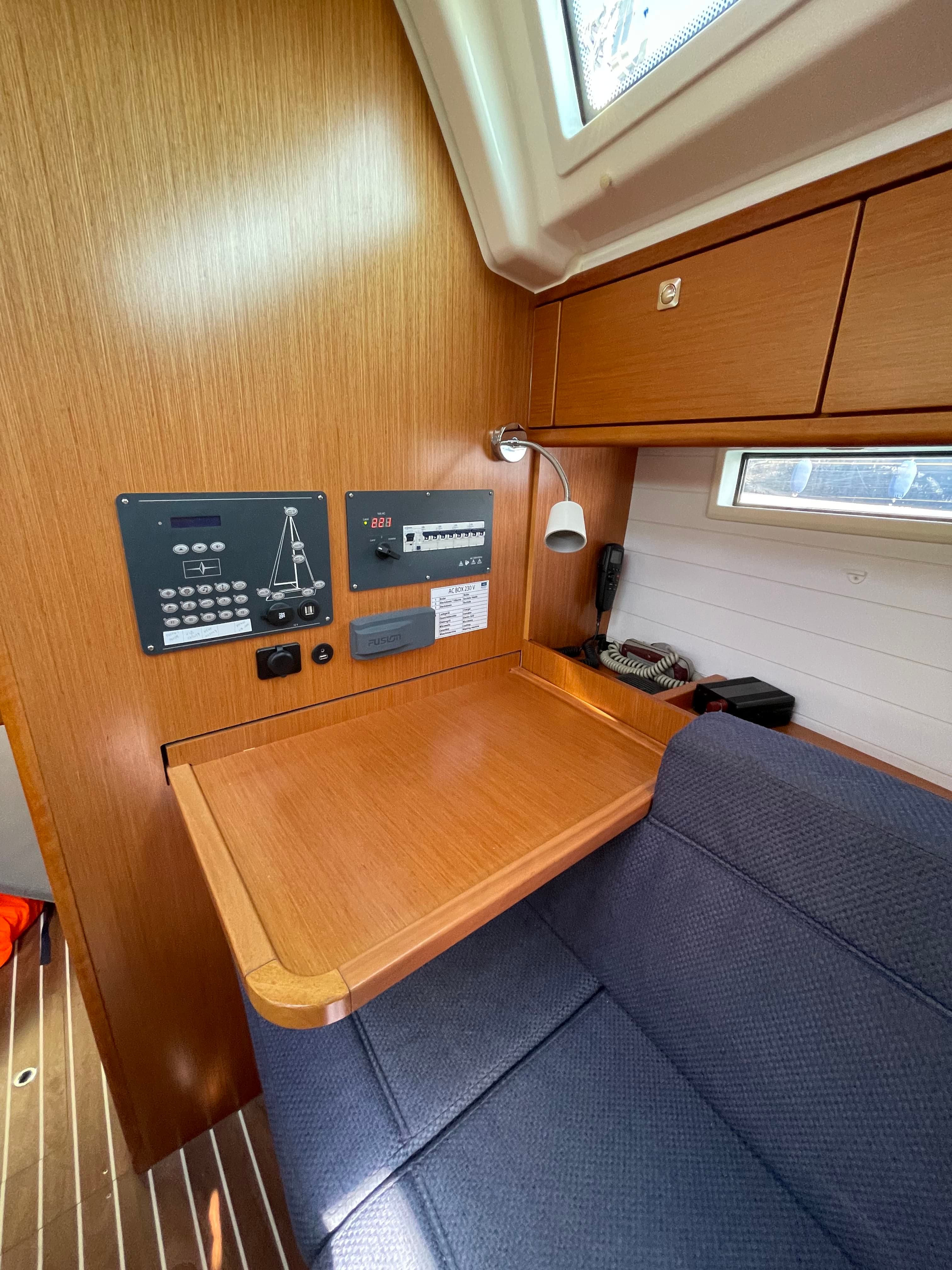 Sundecker 36 Cruiser - photo 18