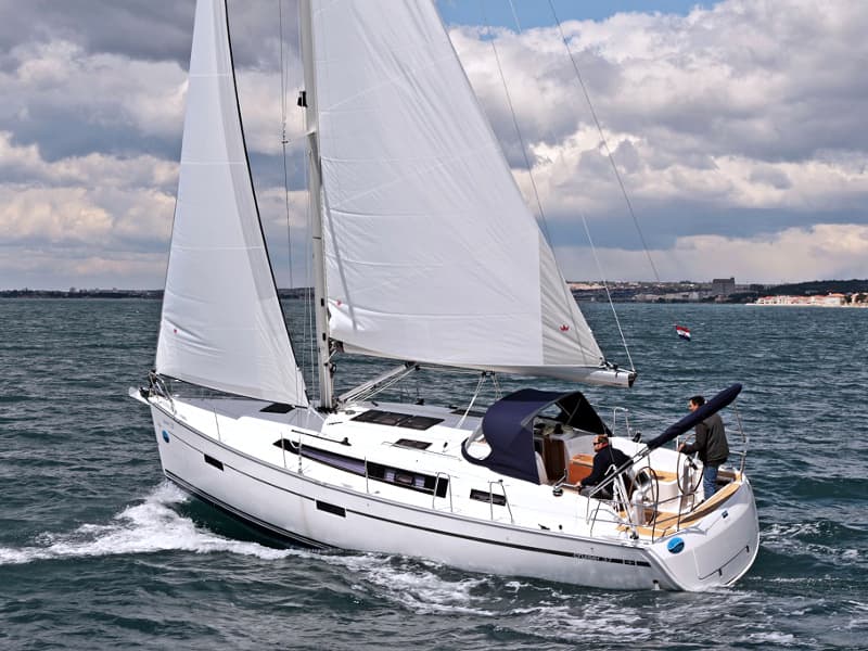 Bavaria Cruiser 37 - photo