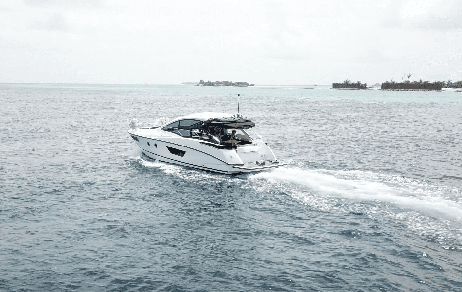 Beneteau GT40 - photo 8