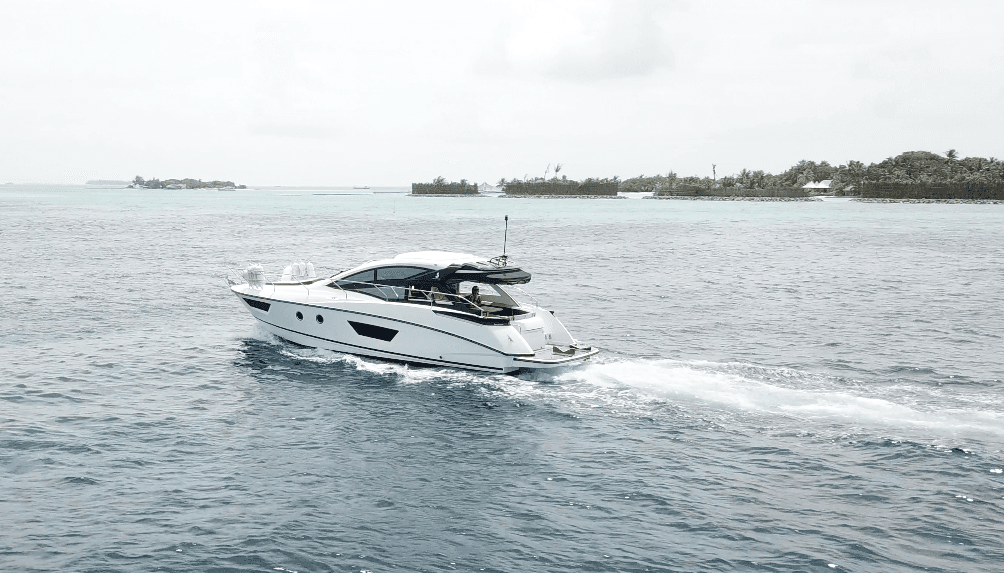 Beneteau GT40 - photo 11