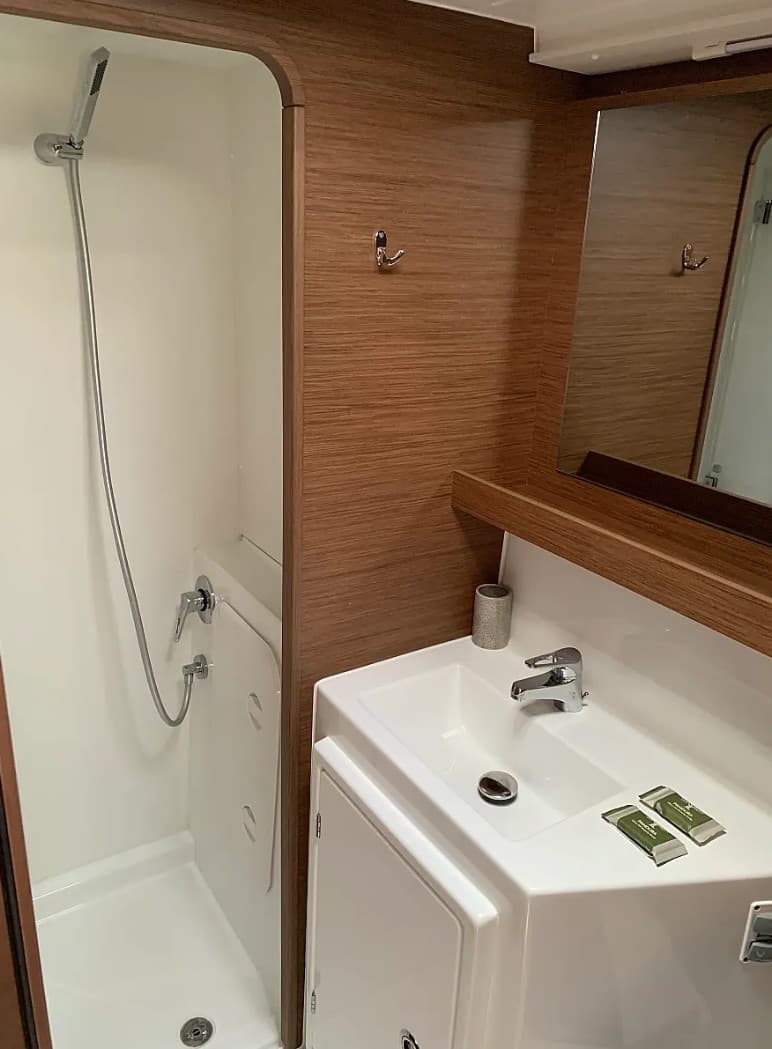 Lagoon 42 - photo 12