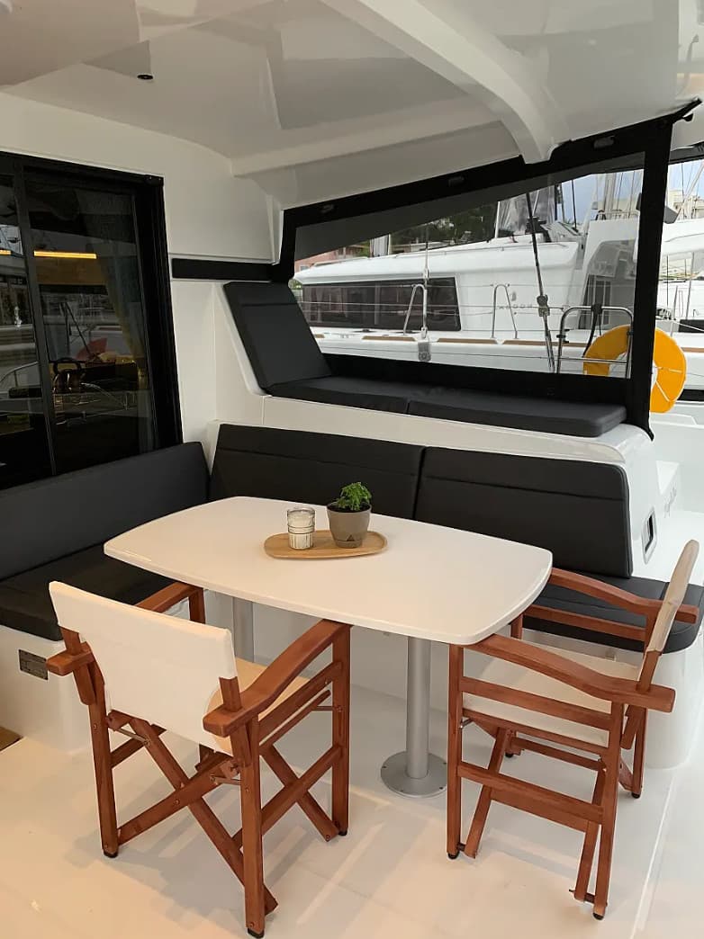 Lagoon 42 - photo 13