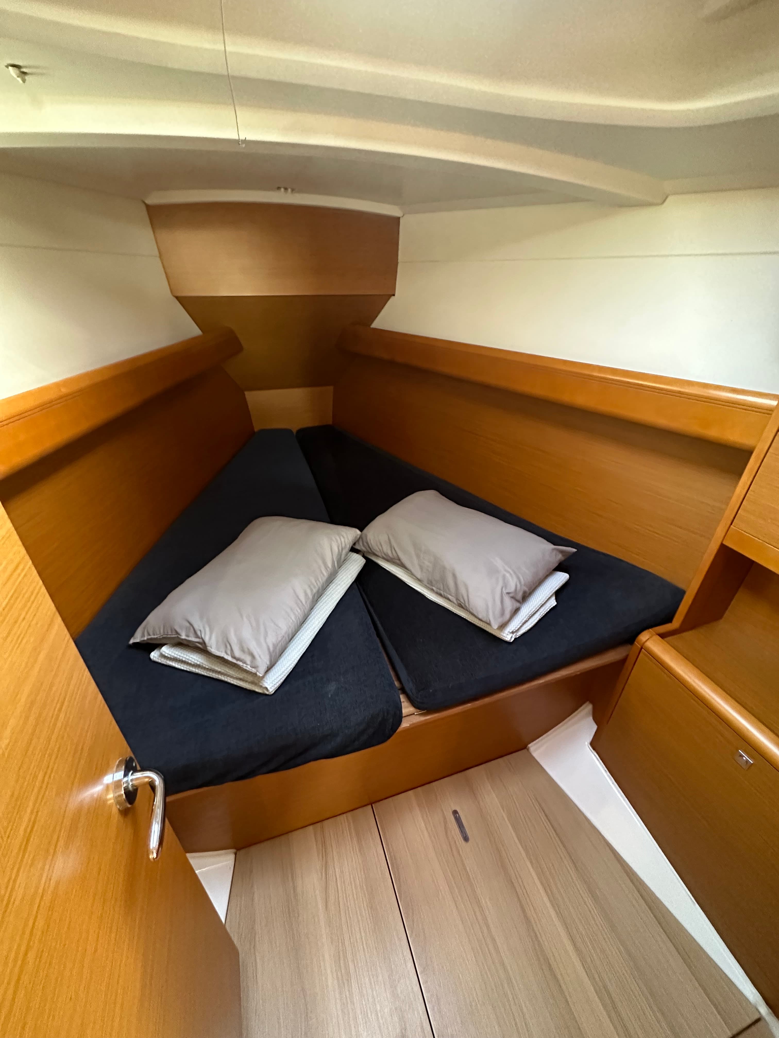 Sun Odyssey 379 - photo 9