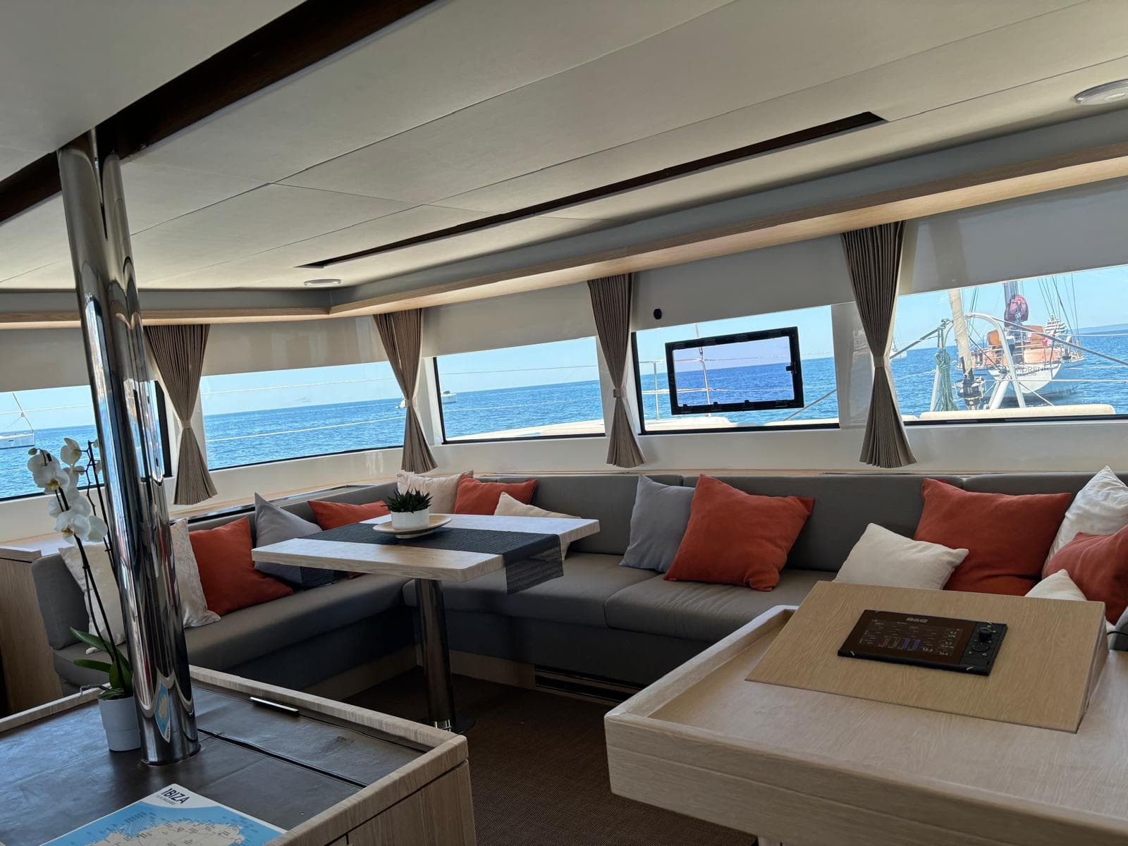 Lagoon 50 - photo 28