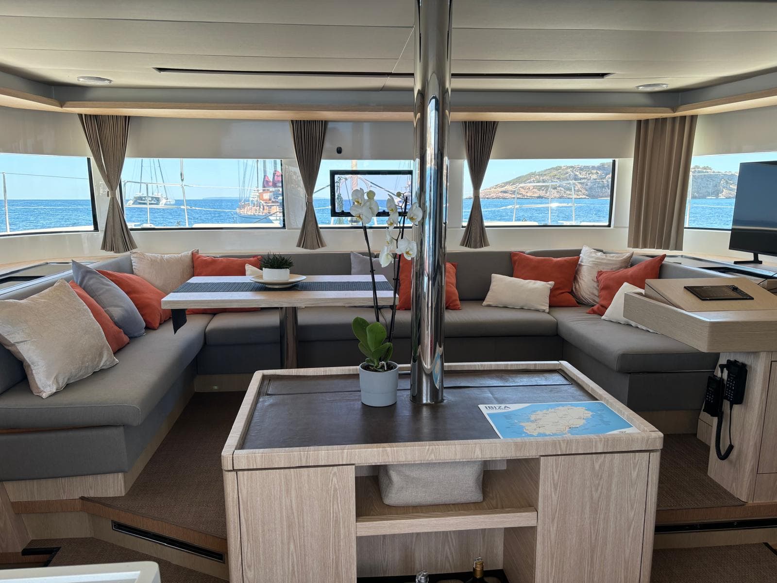 Lagoon 50 - photo 41