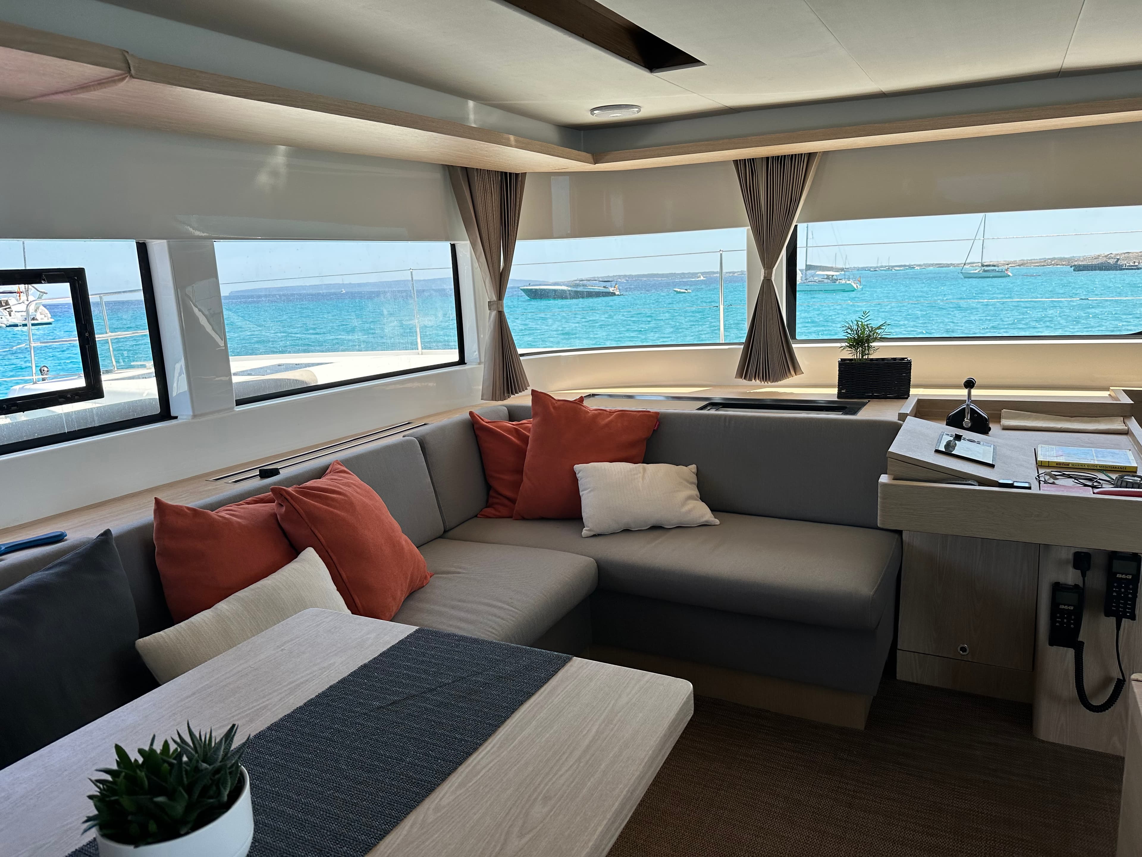 Lagoon 50 - photo 40