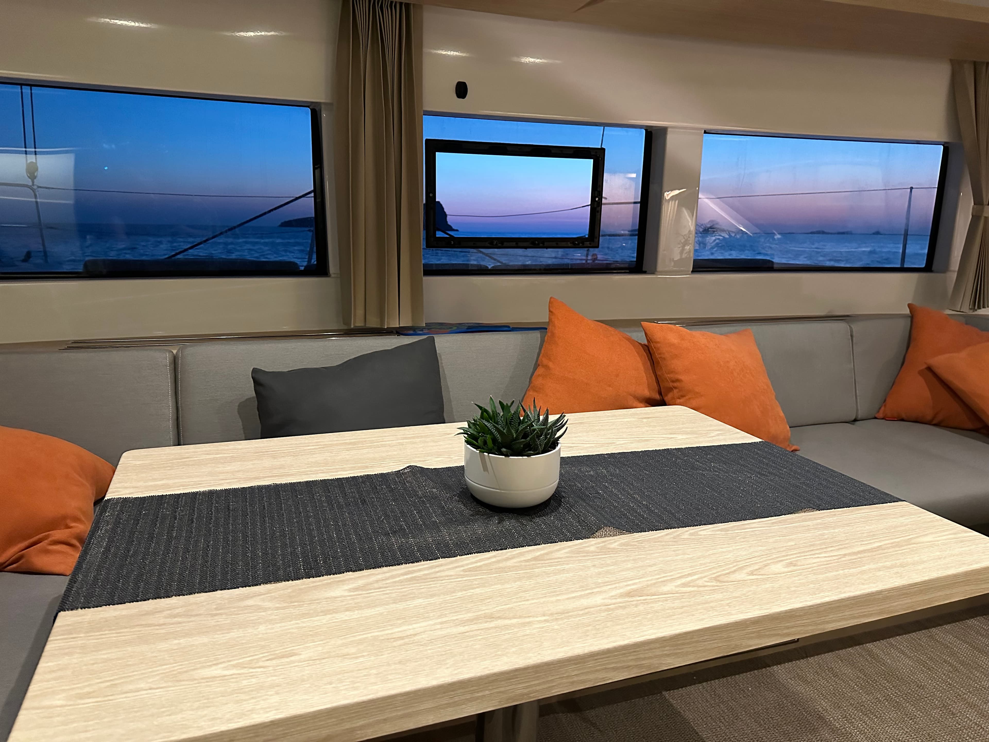 Lagoon 50 - photo 39