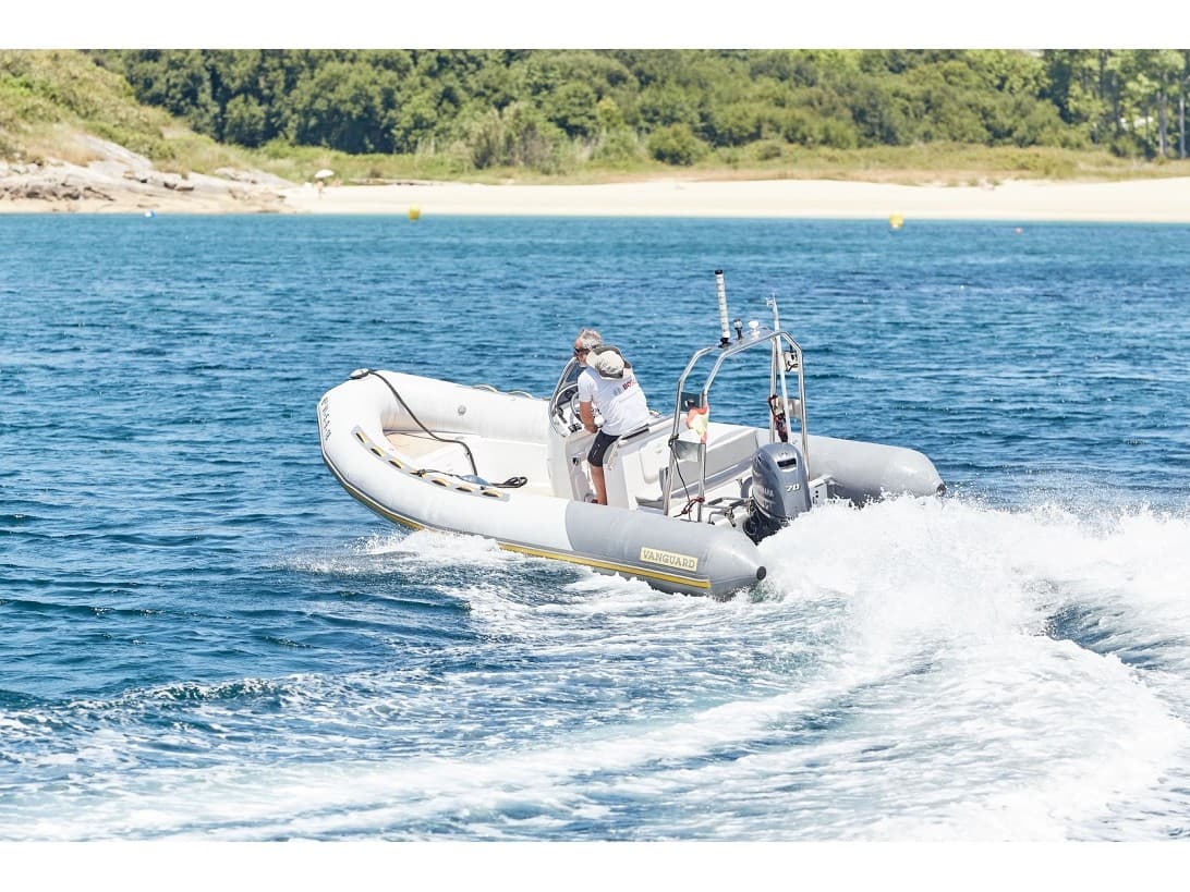 Vanguard DR-560 - photo