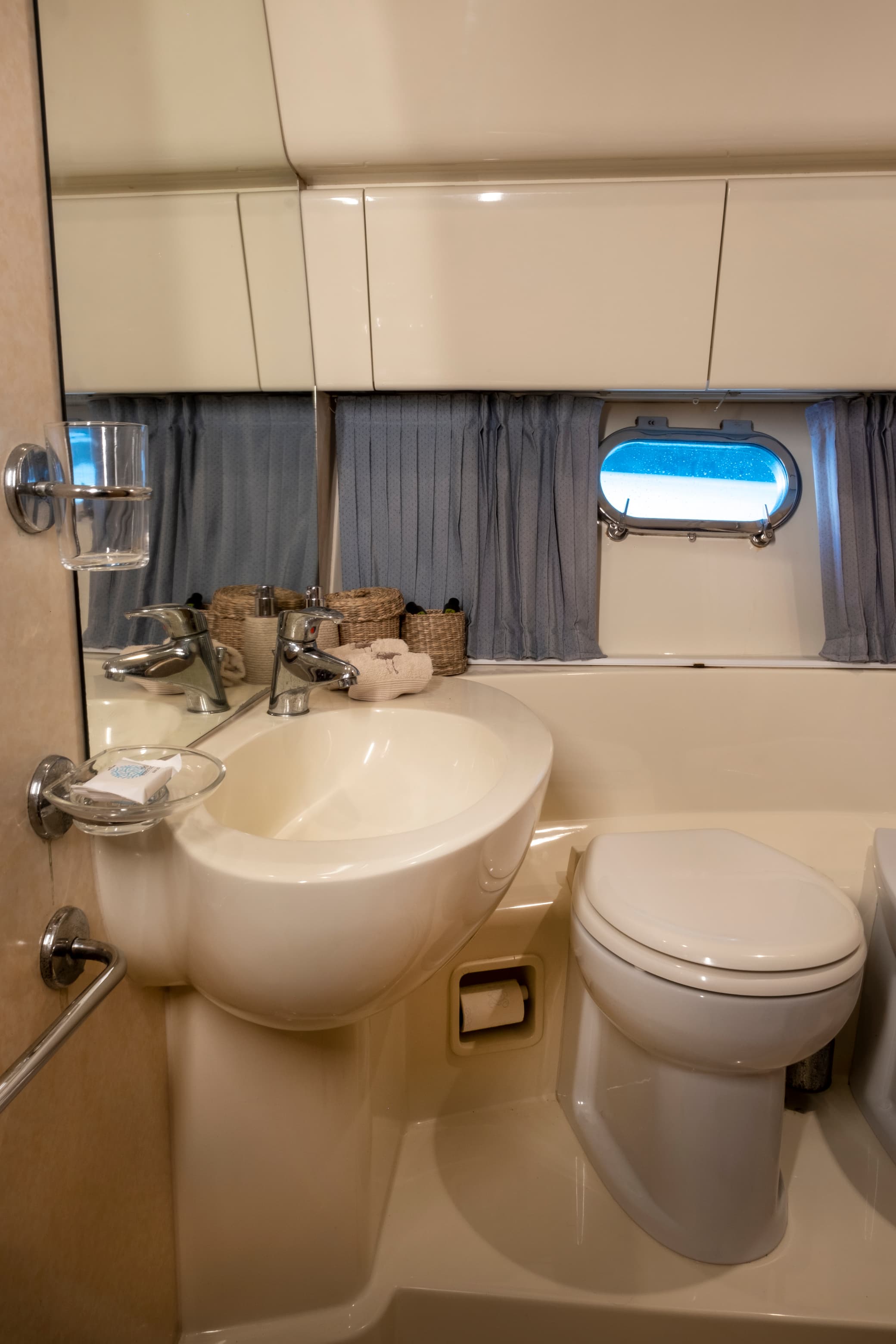 Ferretti 480 - photo 15