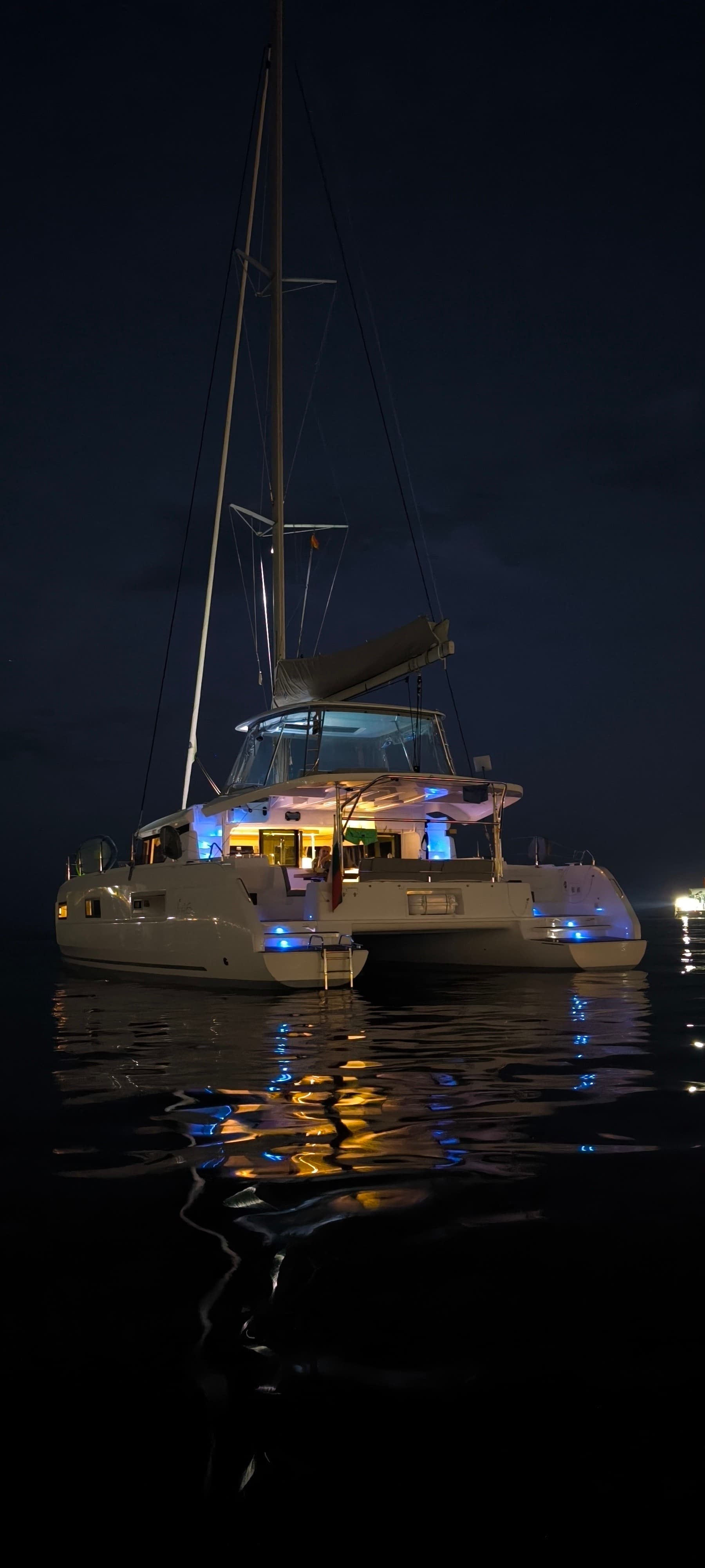 Lagoon 46  - photo 6