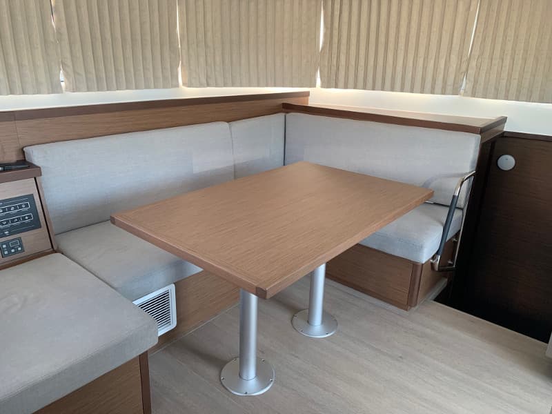 Lagoon 40 - photo 26