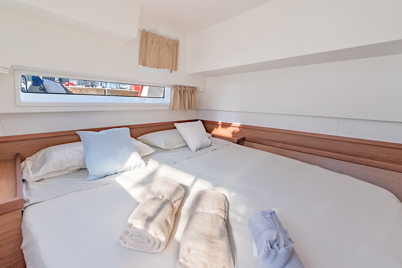 Lagoon 42 - photo 19