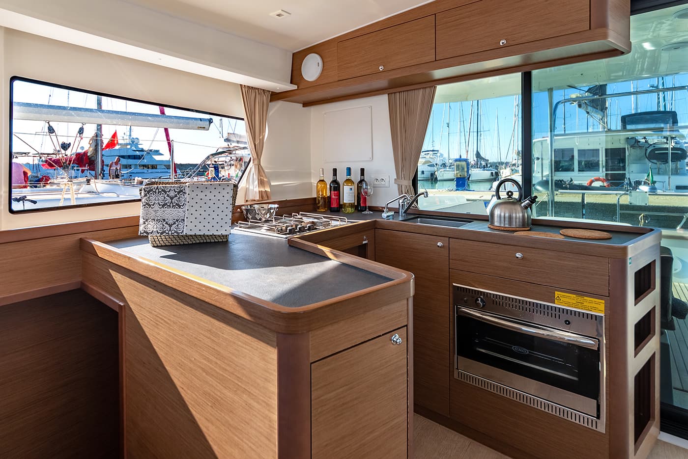 Lagoon 42 - photo 43