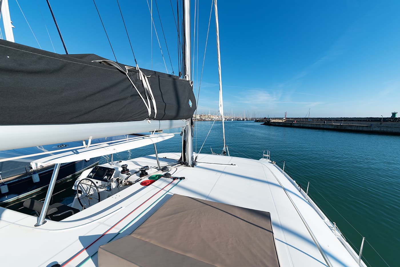 Lagoon 42 - photo 20