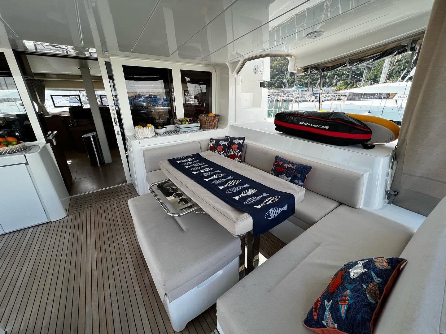 Lagoon 52F - photo 8