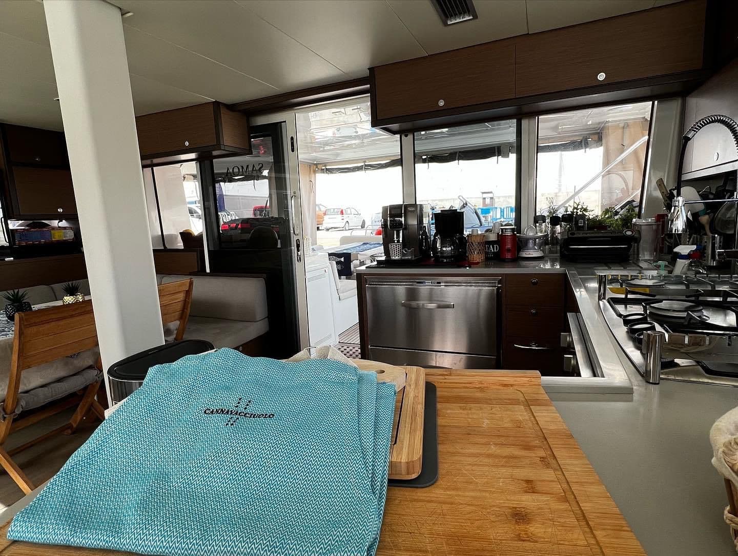 Lagoon 52F - photo 13