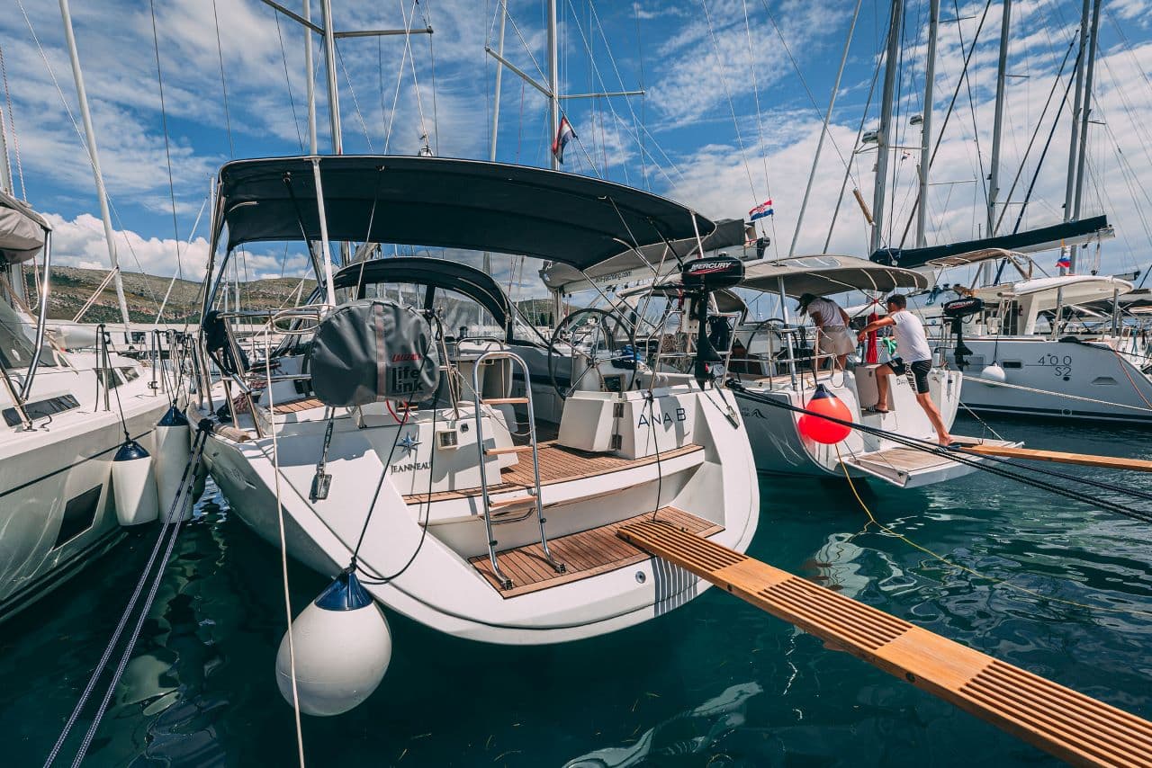 Sun Odyssey 49i - photo 6