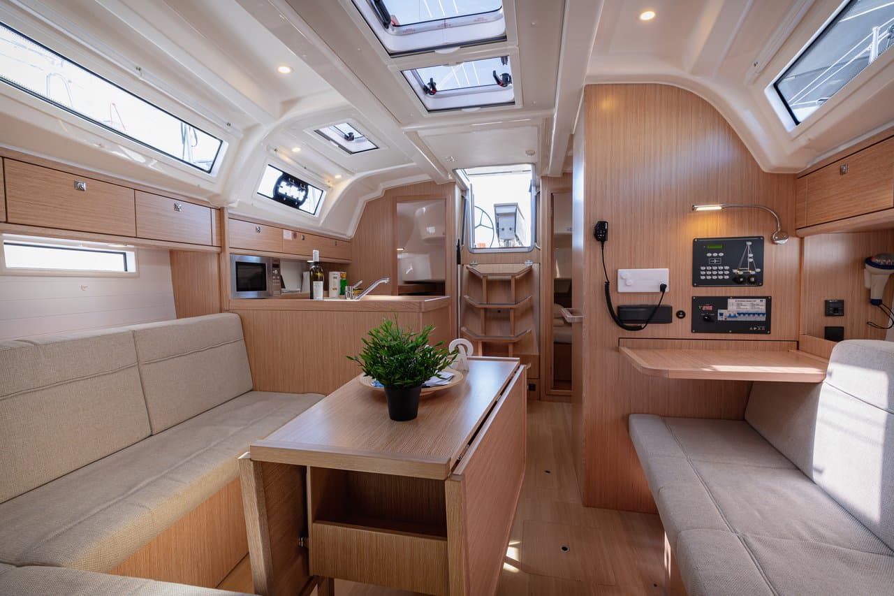 Bavaria Cruiser 37 - photo 6