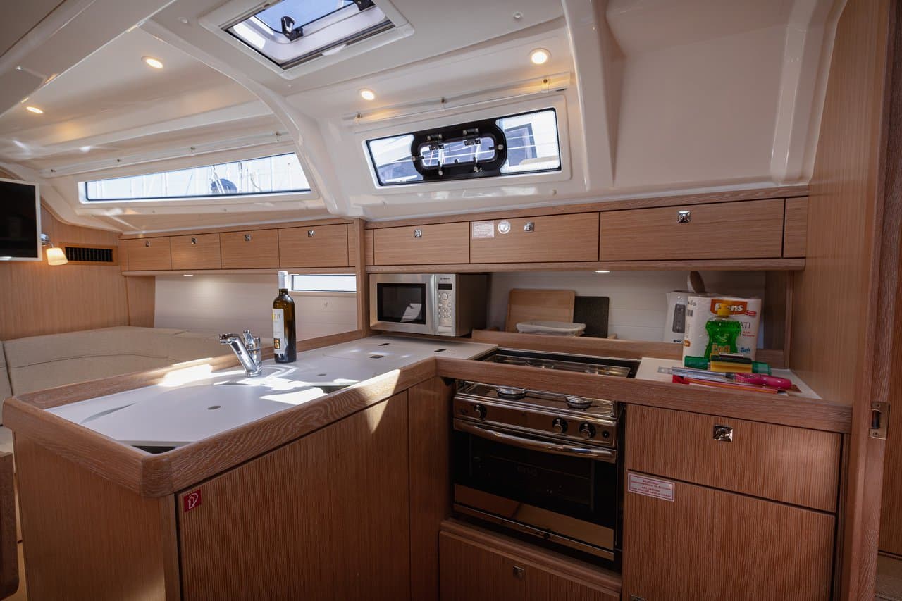 Bavaria Cruiser 37 - photo 8