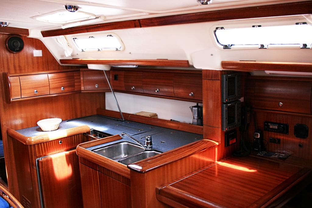 Bavaria 49 - photo 10