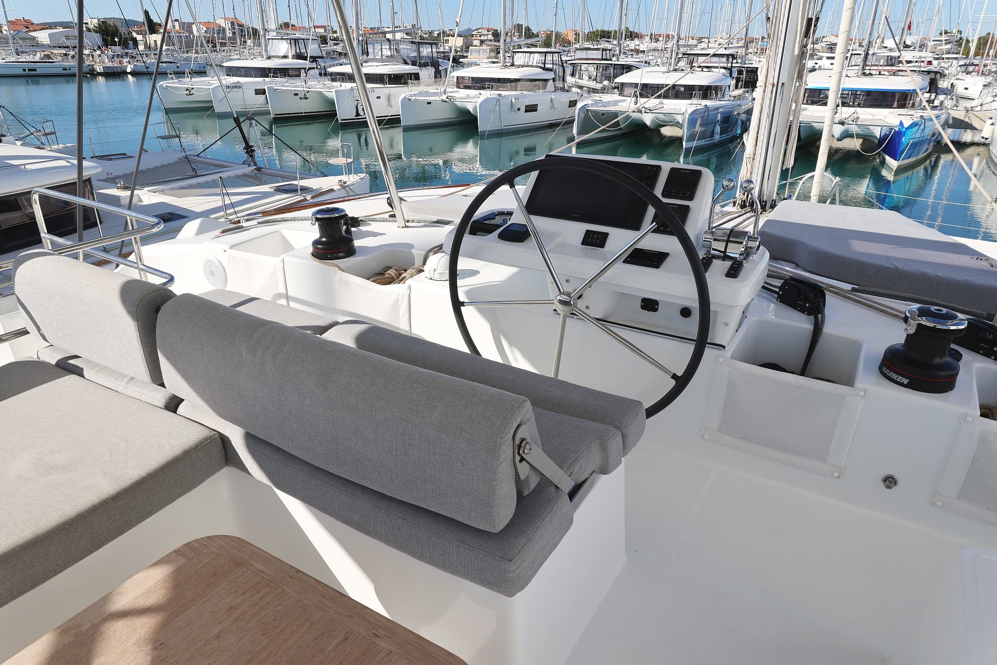 Lagoon 51 - photo 24