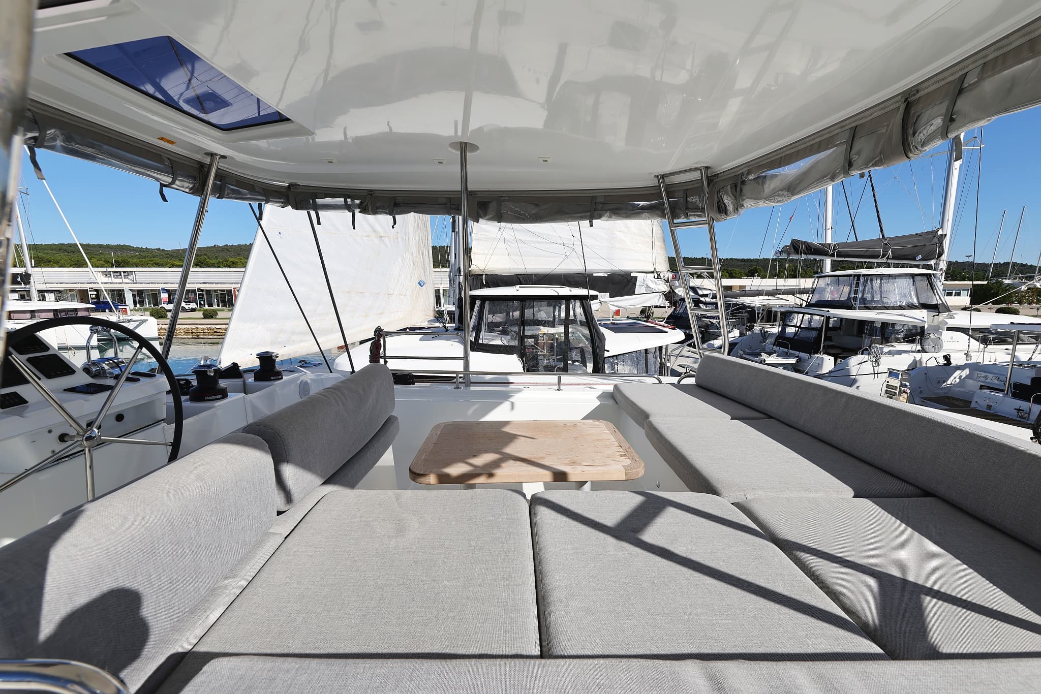 Lagoon 51 - photo 17