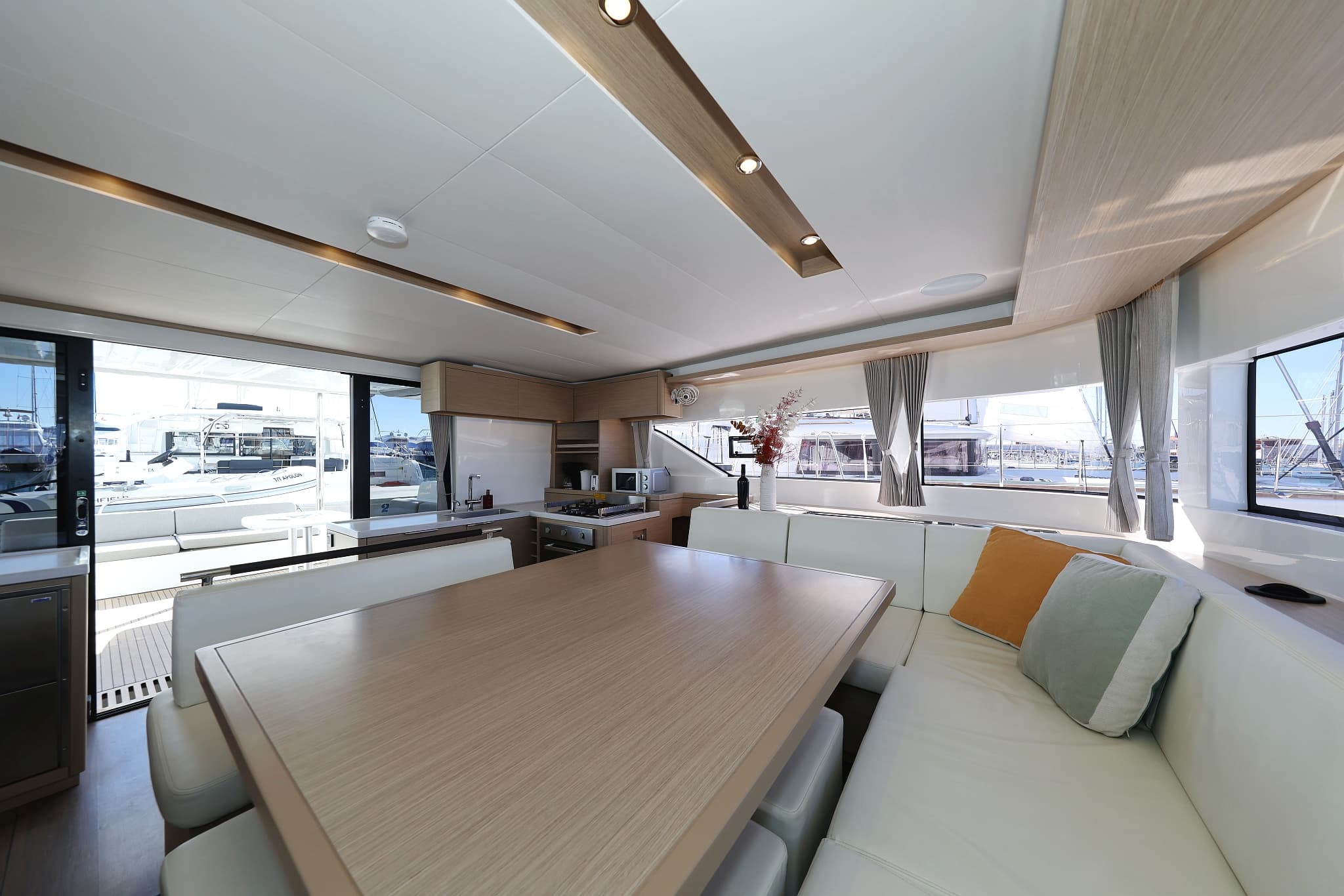 Lagoon 51 - photo 20