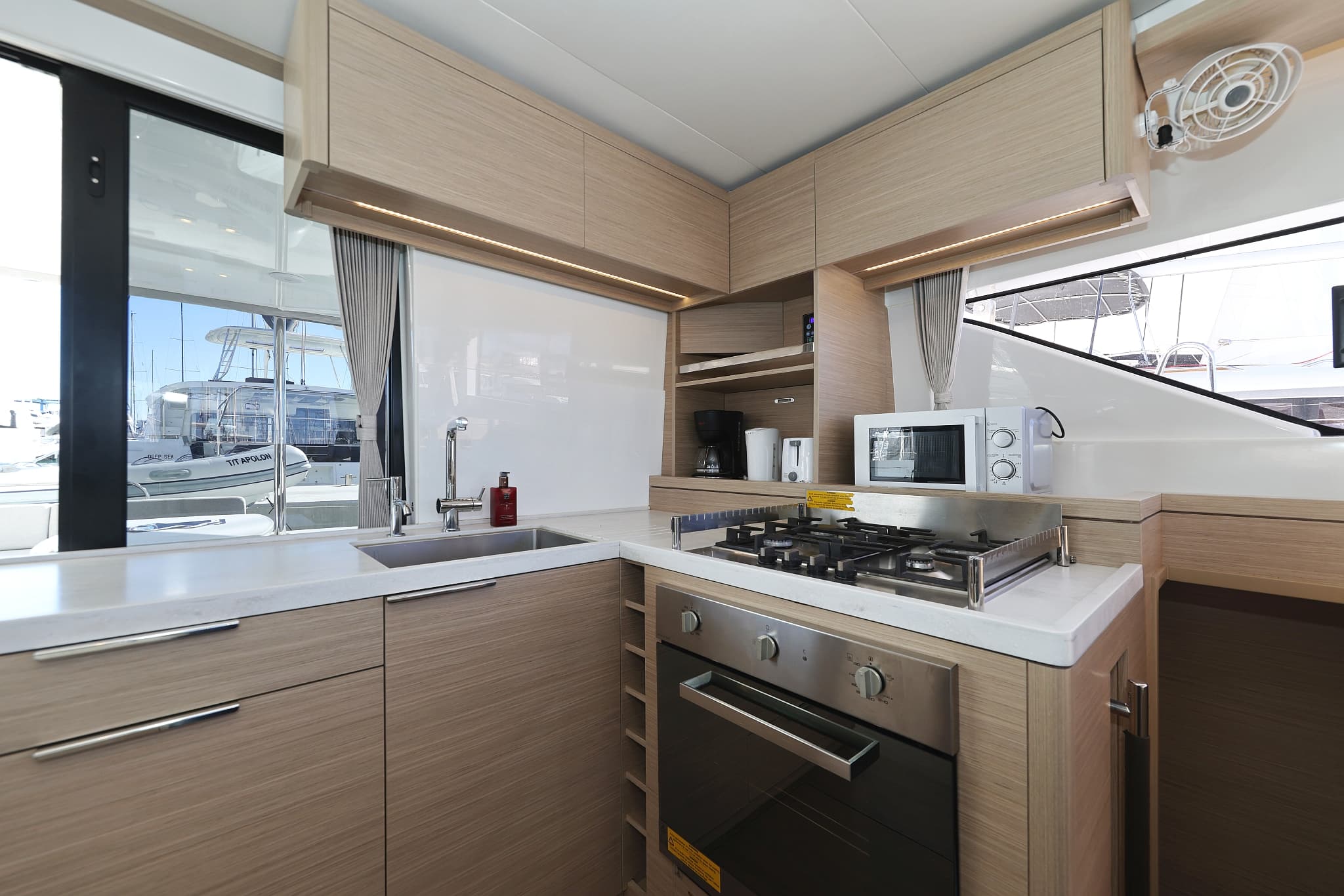 Lagoon 51 - photo 39