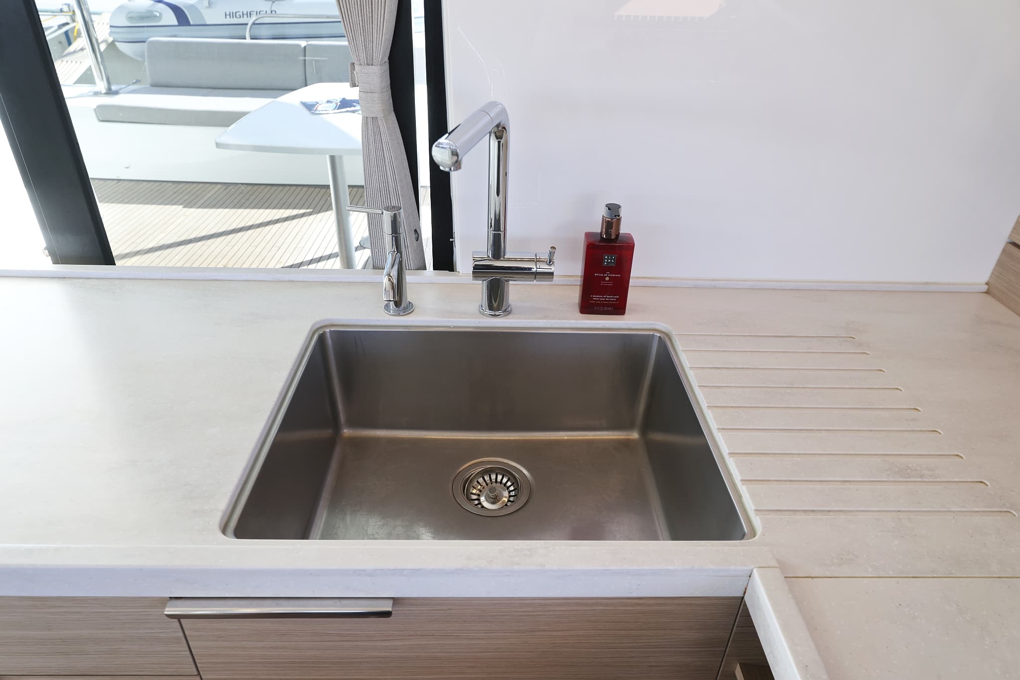 Lagoon 51 - photo 72