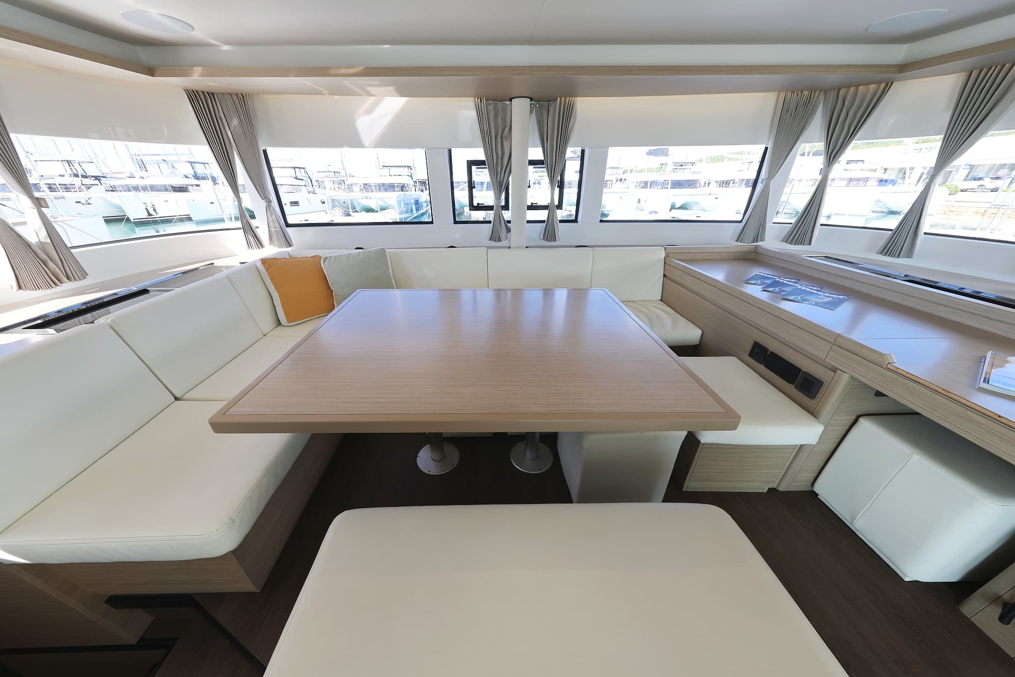 Lagoon 51 - photo 78