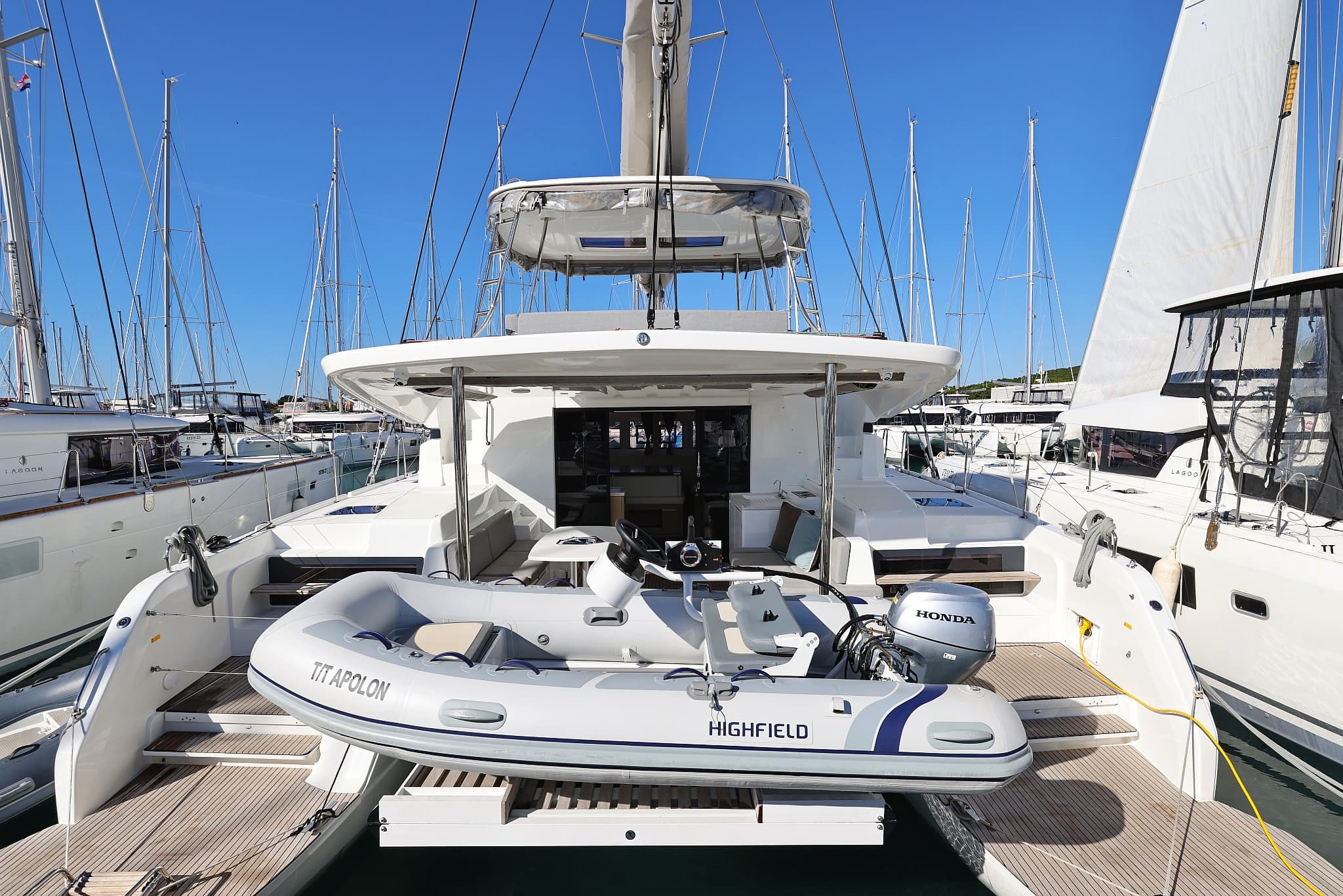 Lagoon 51 - photo 53