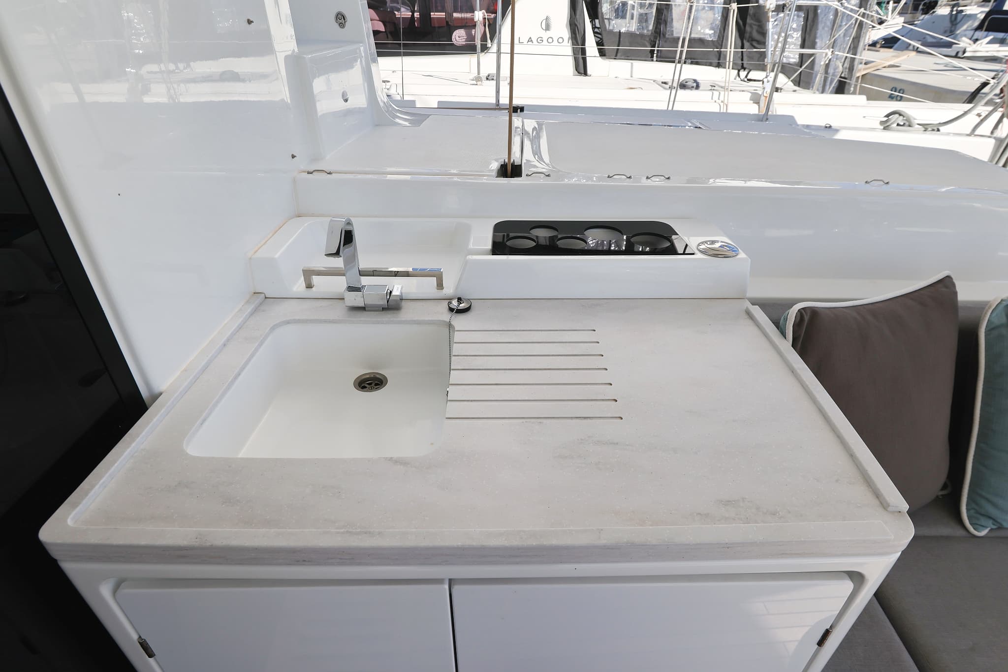 Lagoon 51 - photo 71