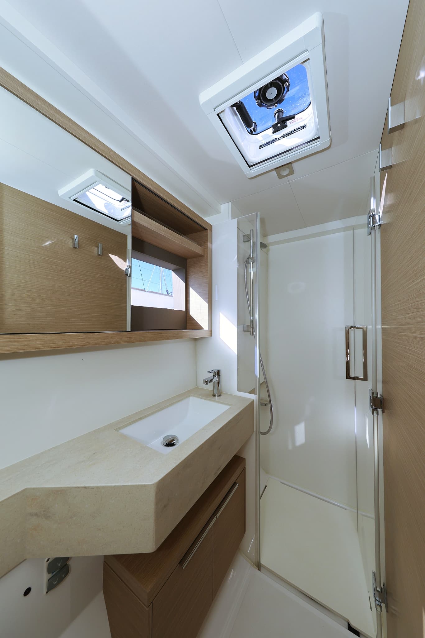 Lagoon 51 - photo 33