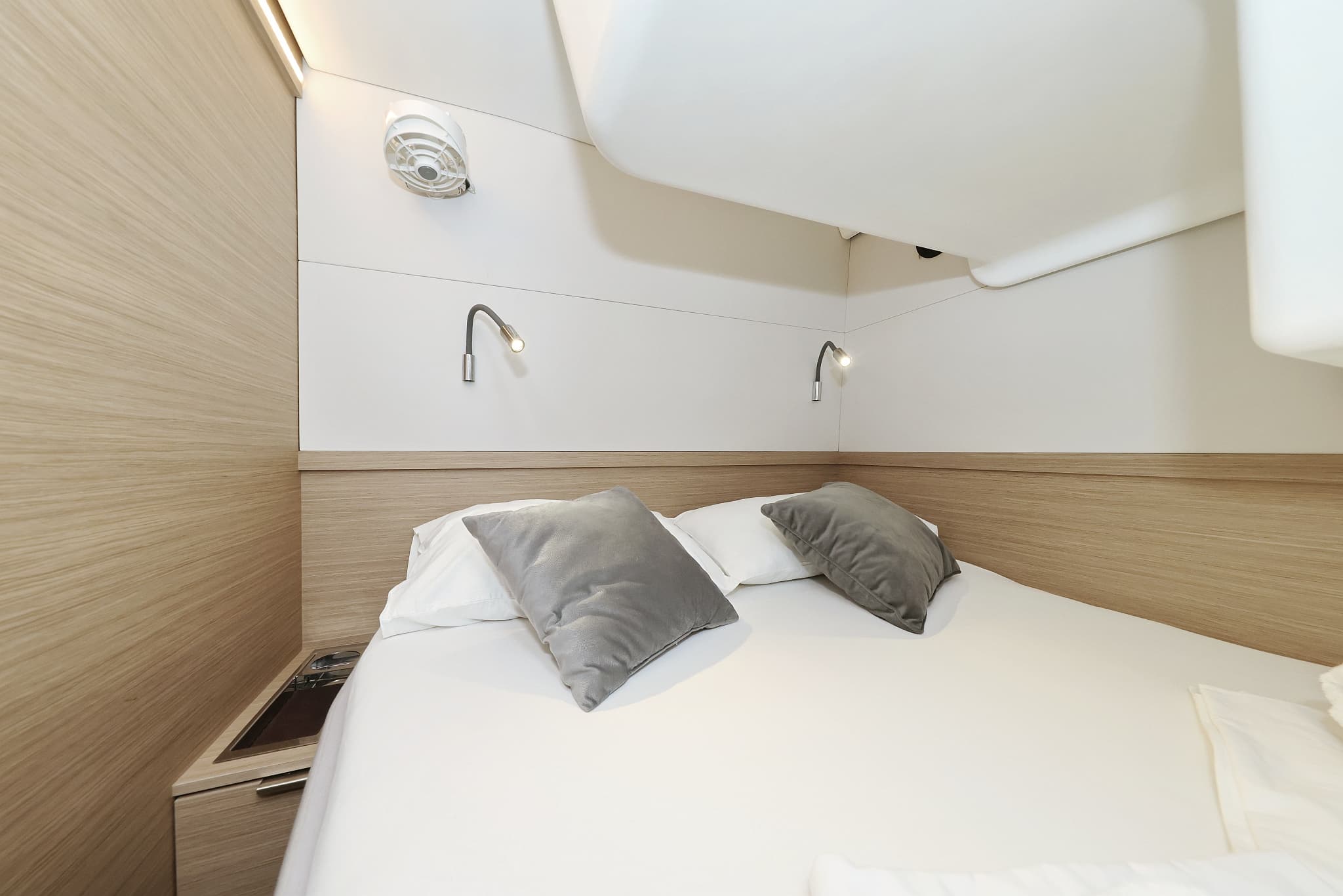 Lagoon 51 - photo 54