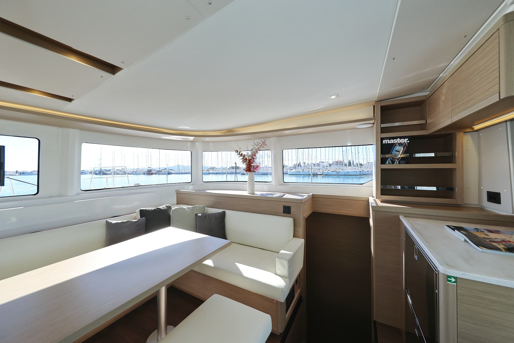 Lagoon 46  - photo 21