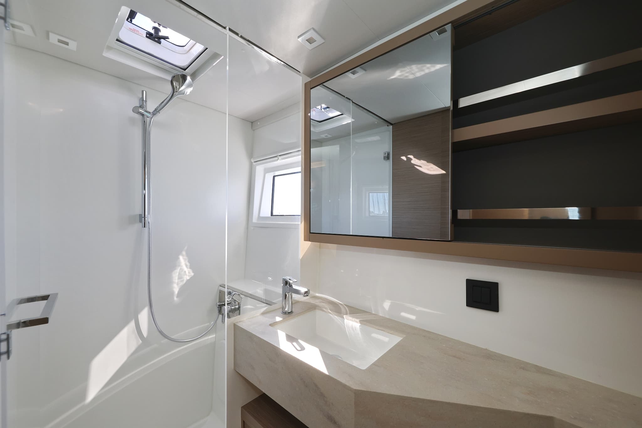 Lagoon 46  - photo 61