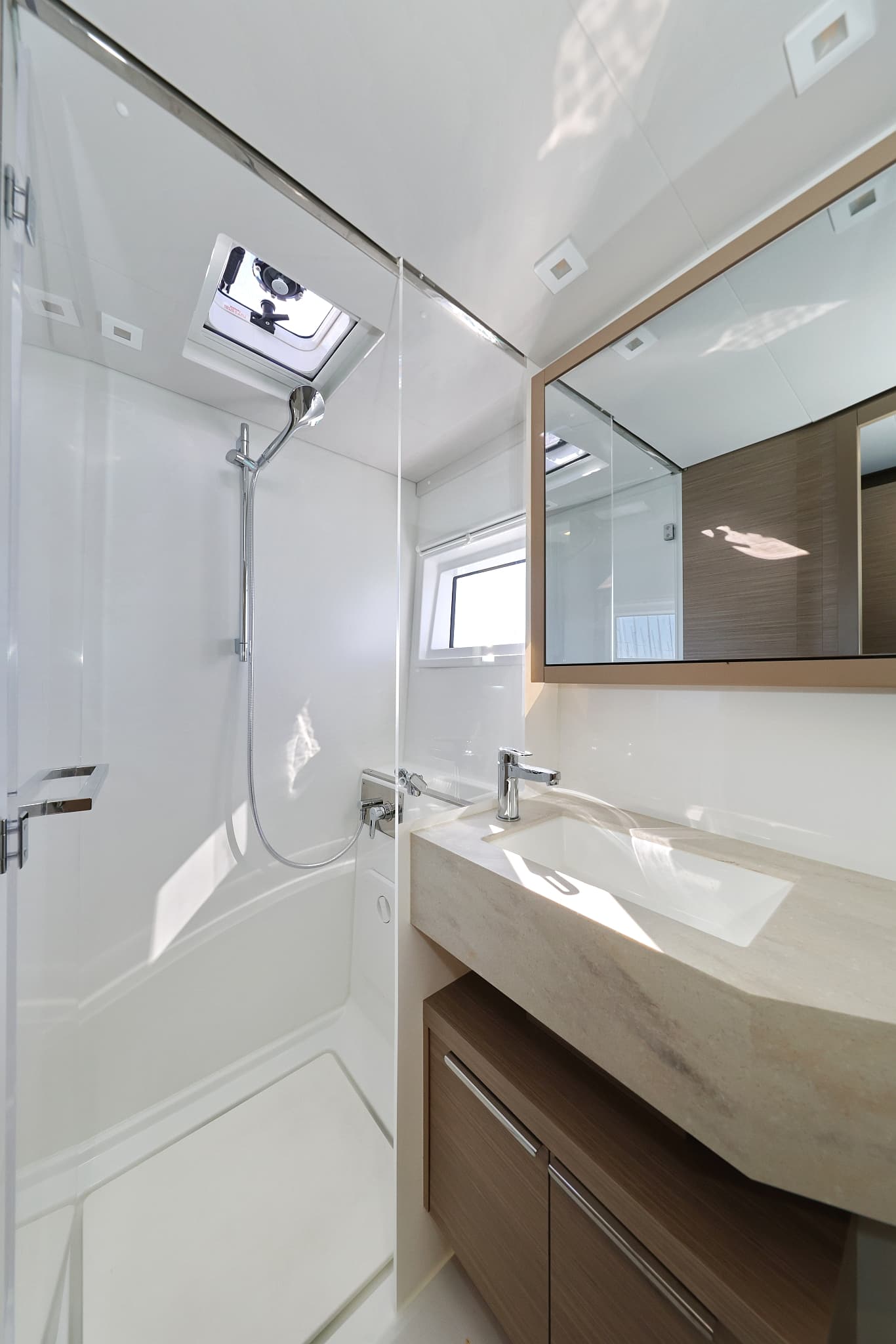 Lagoon 46  - photo 47