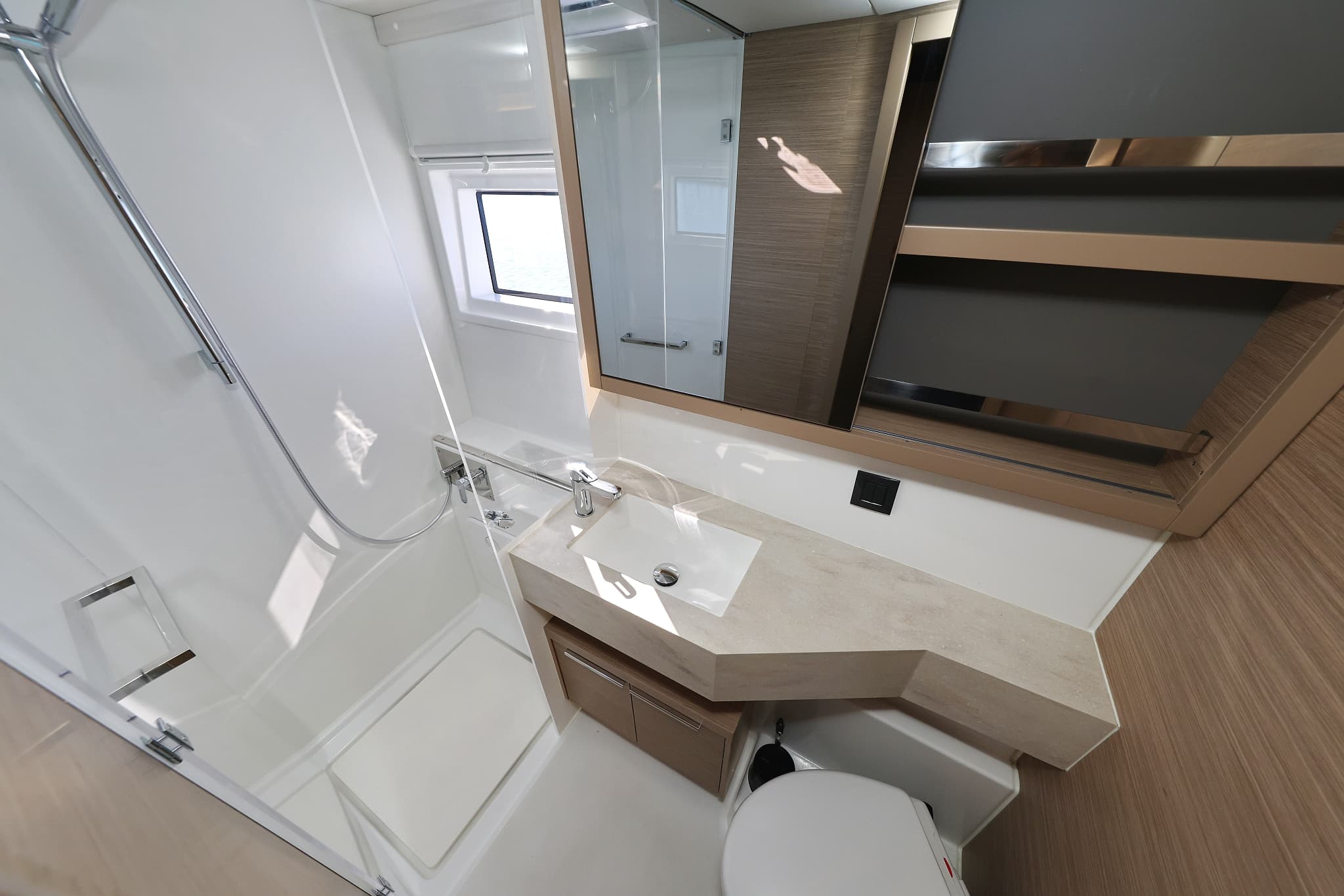 Lagoon 46  - photo 40