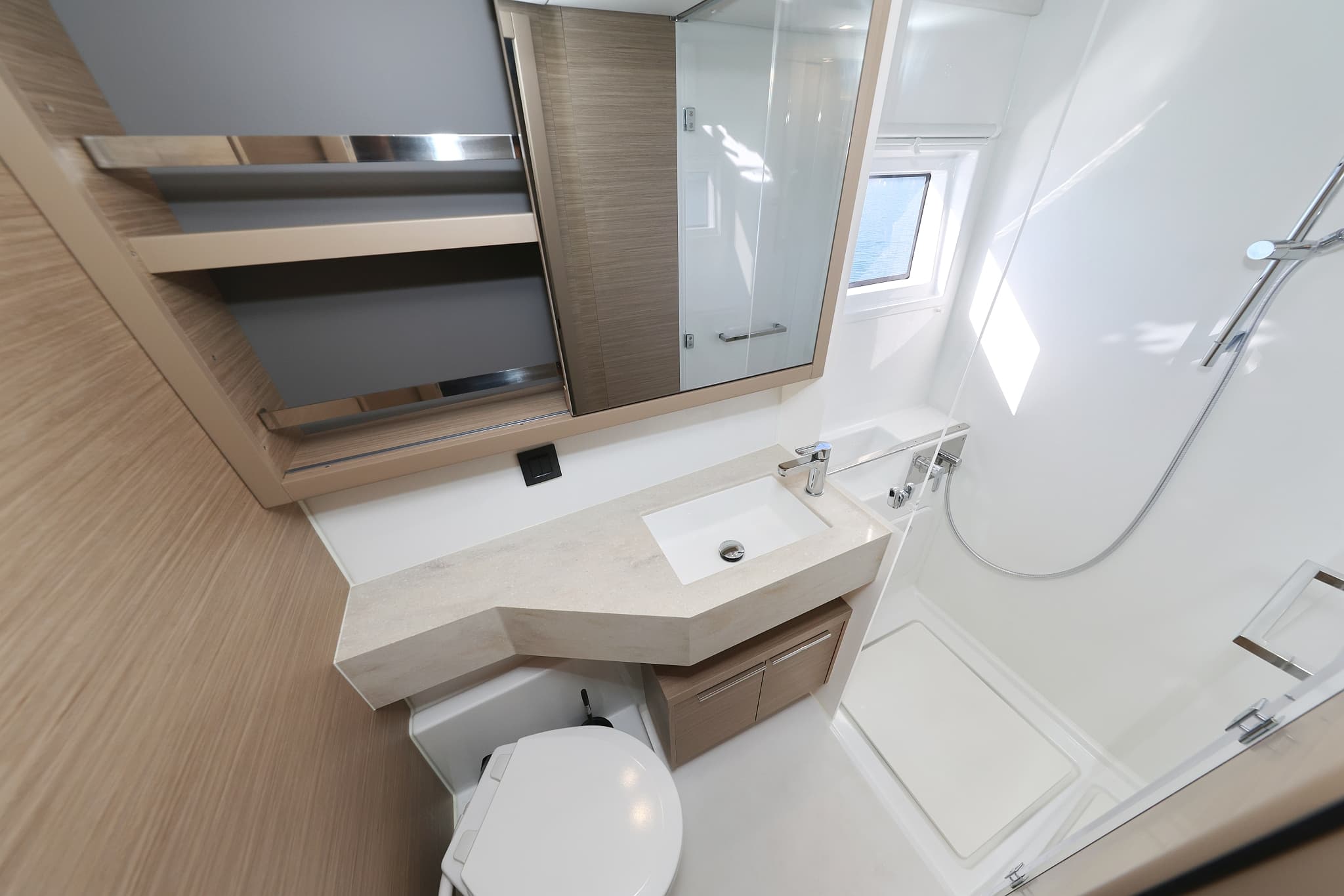 Lagoon 46  - photo 45