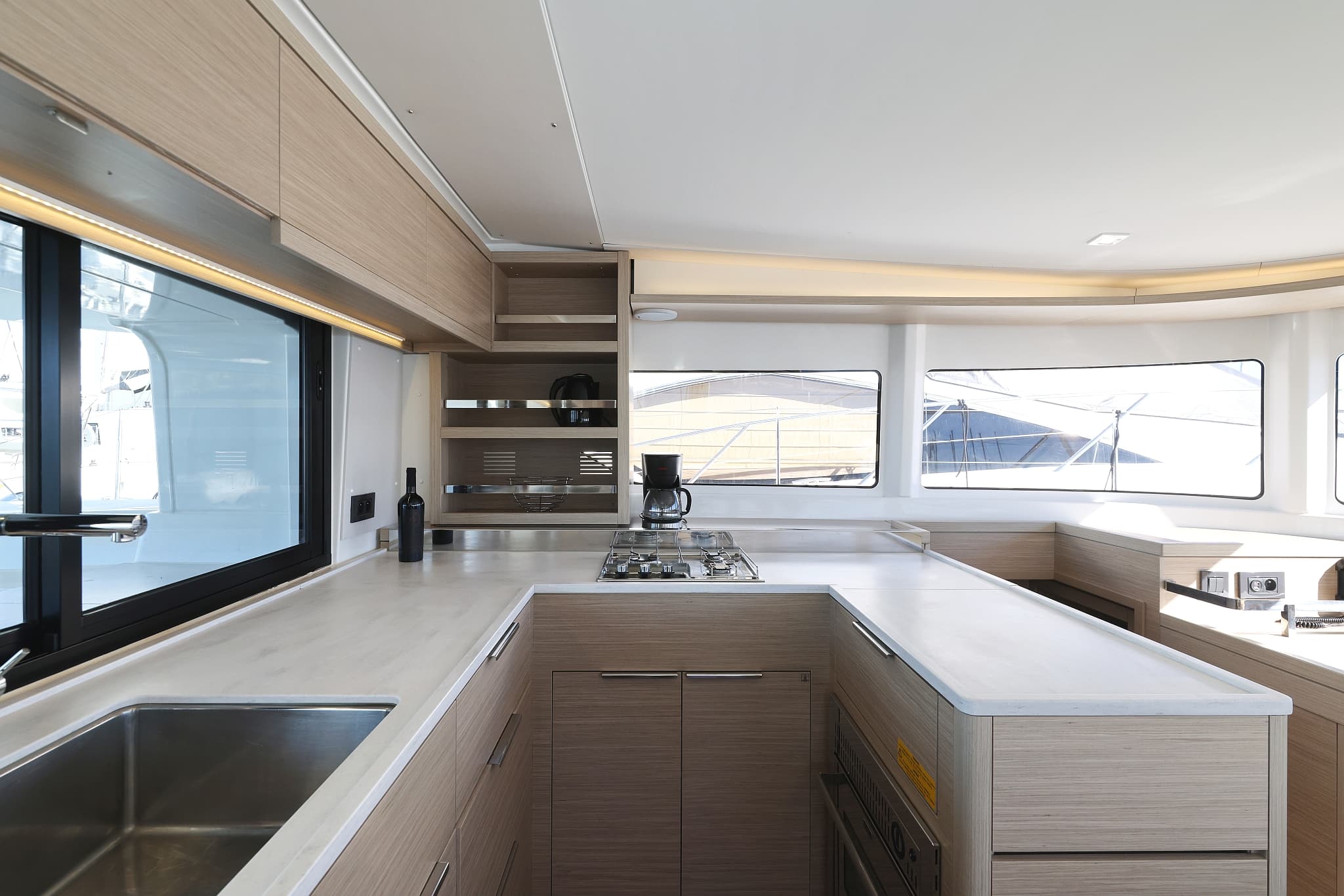 Lagoon 46  - photo 15