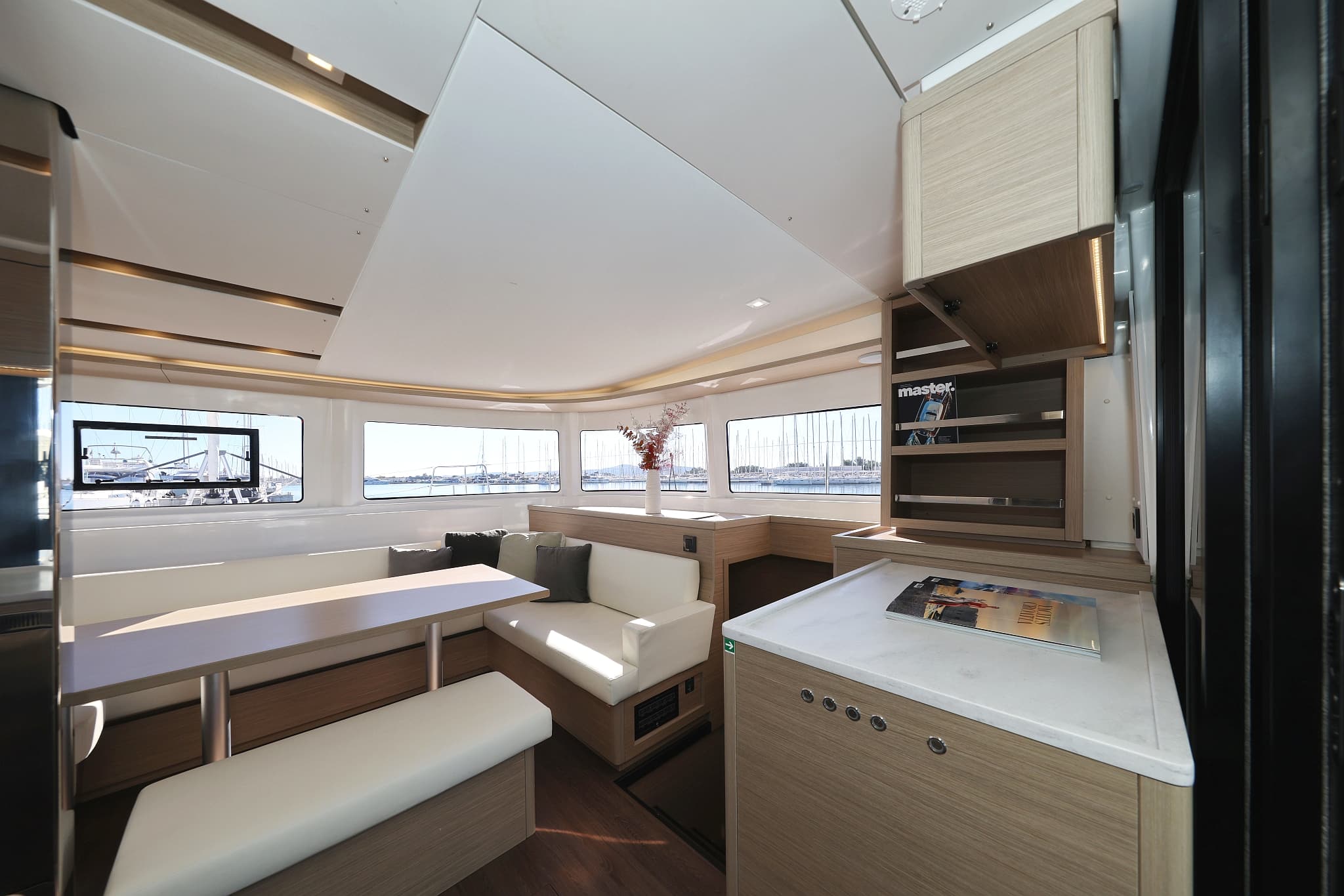 Lagoon 46  - photo 27