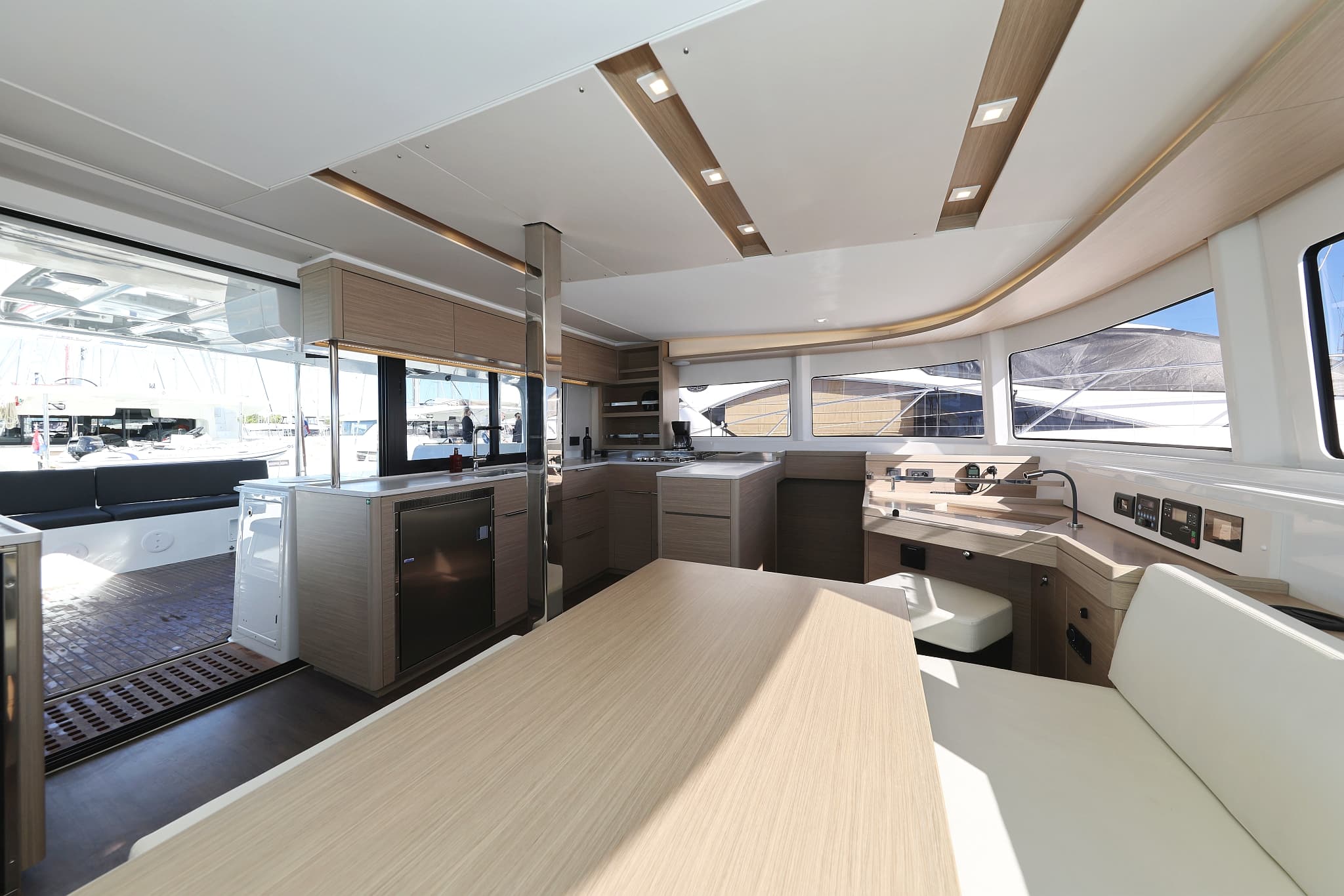 Lagoon 46  - photo 28