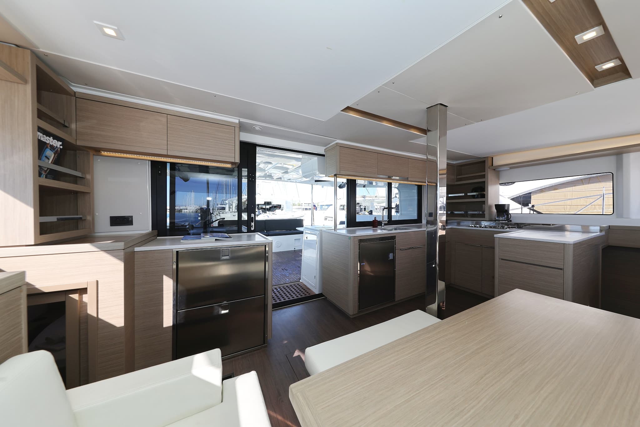 Lagoon 46  - photo 30