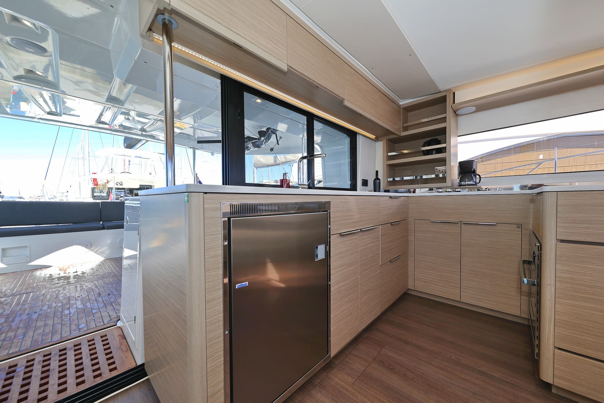 Lagoon 46  - photo 37