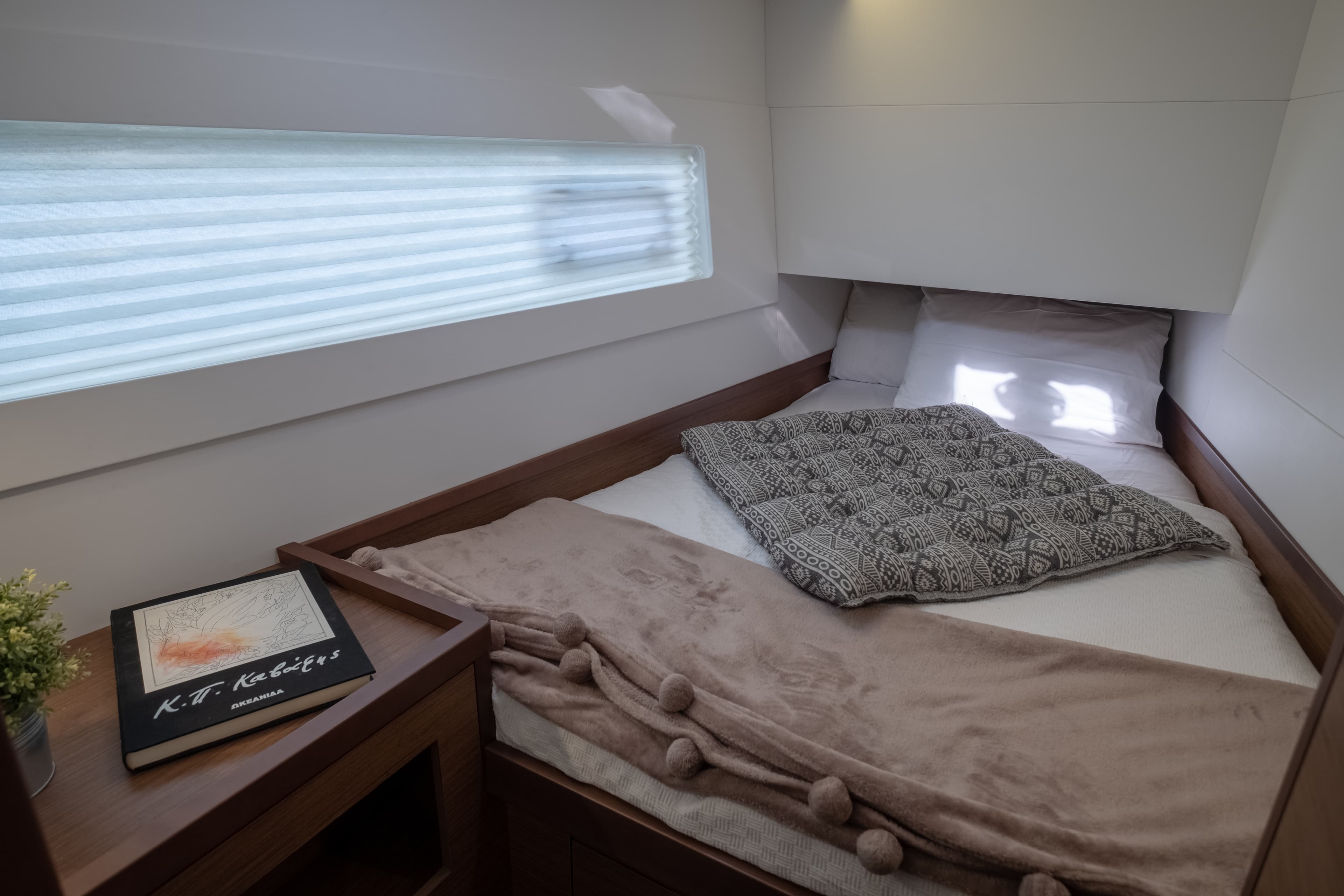 Lagoon 40 - photo 103